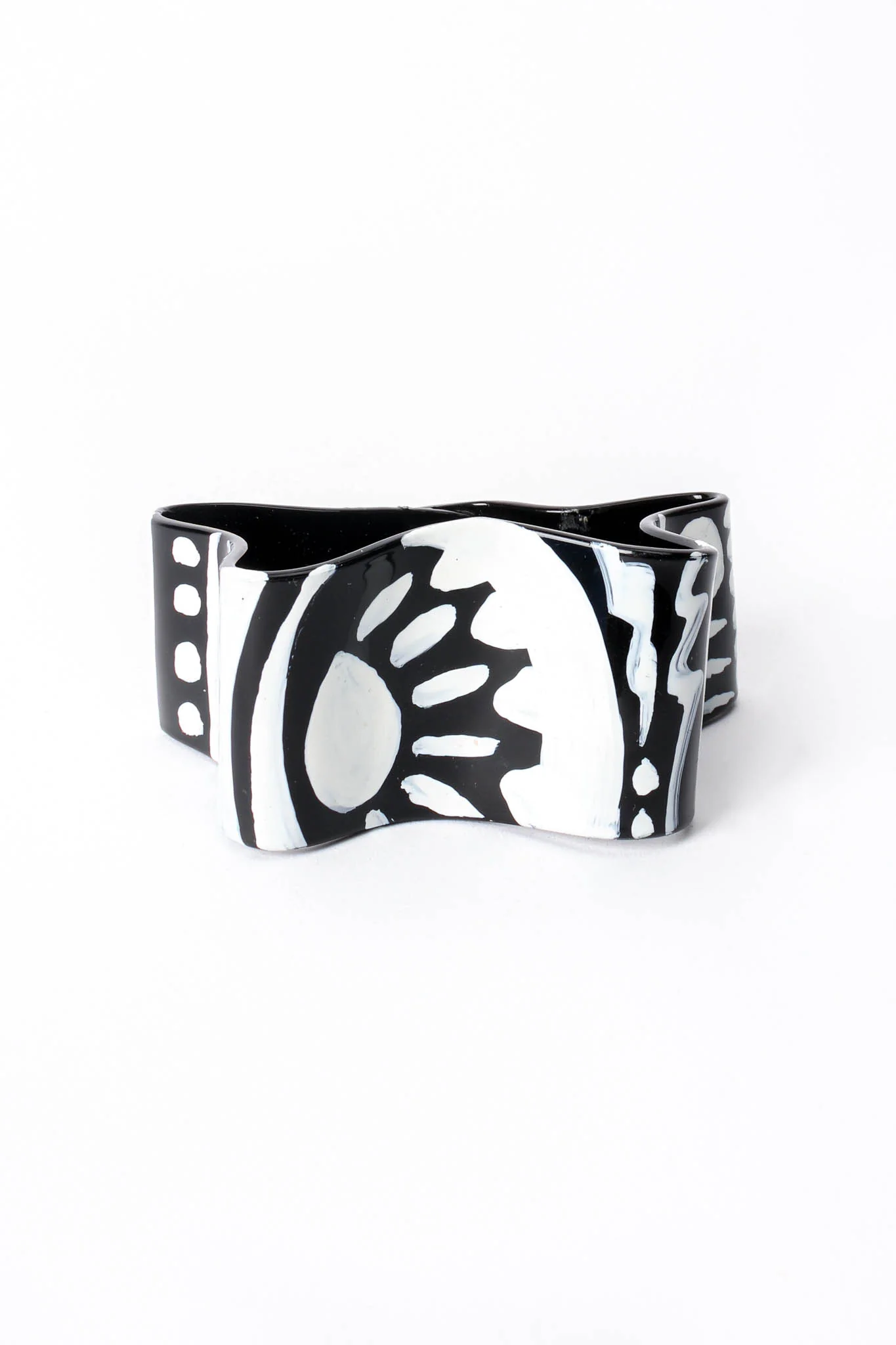 Graphic Doodle Wavy Cuff Bracelet - Image 6