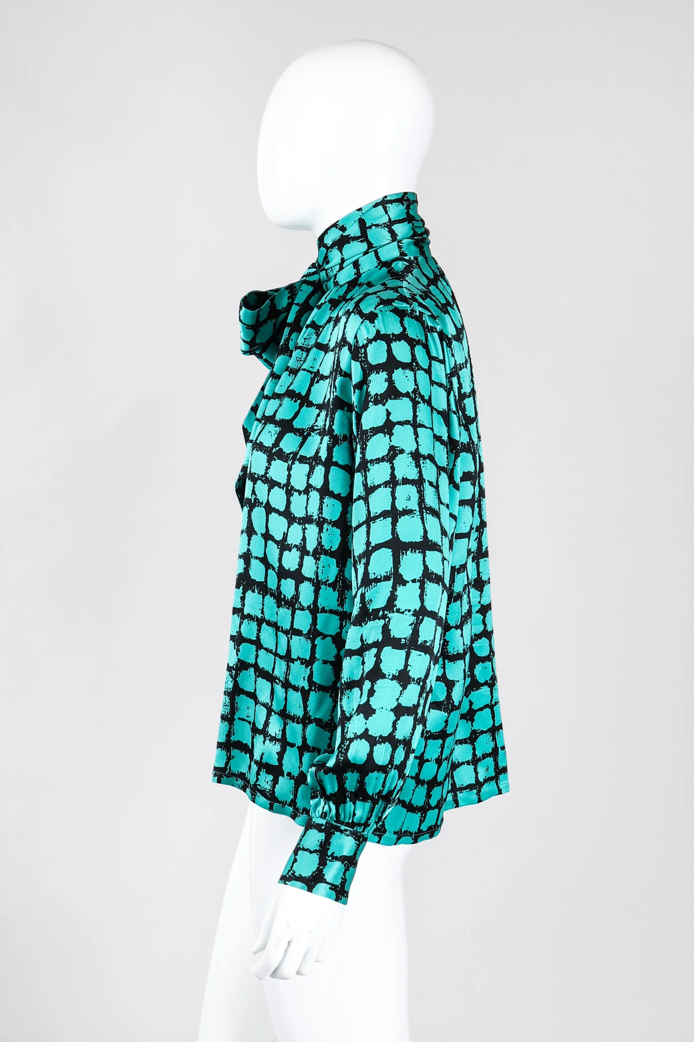 Graphic Silk Bow Blouse & Tie - Image 7