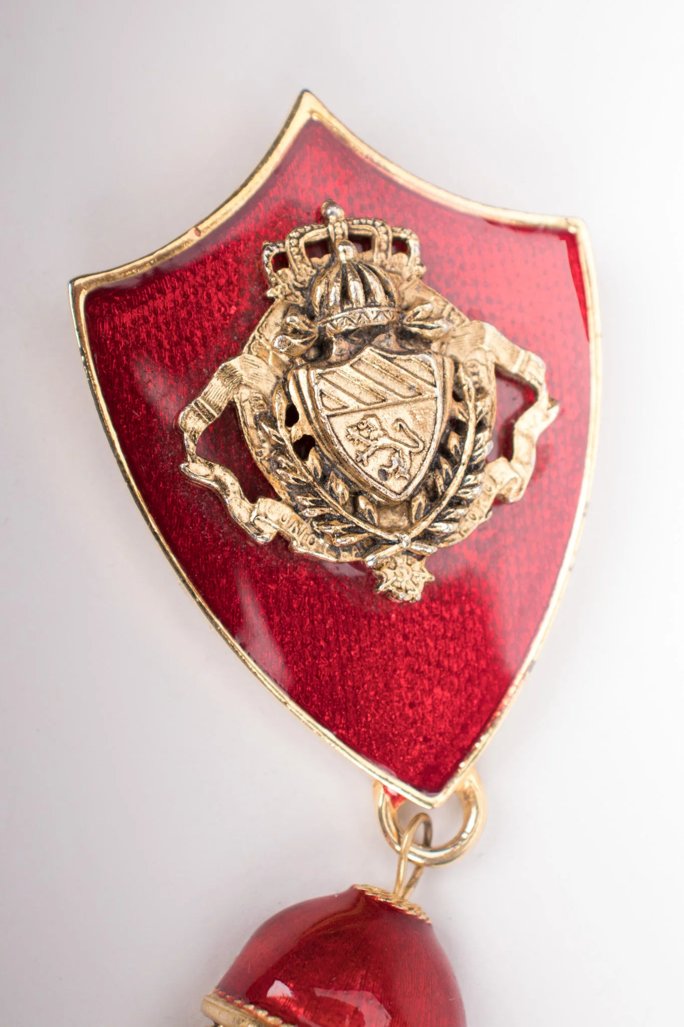 Gryffindor Tassel Brooch - Image 5