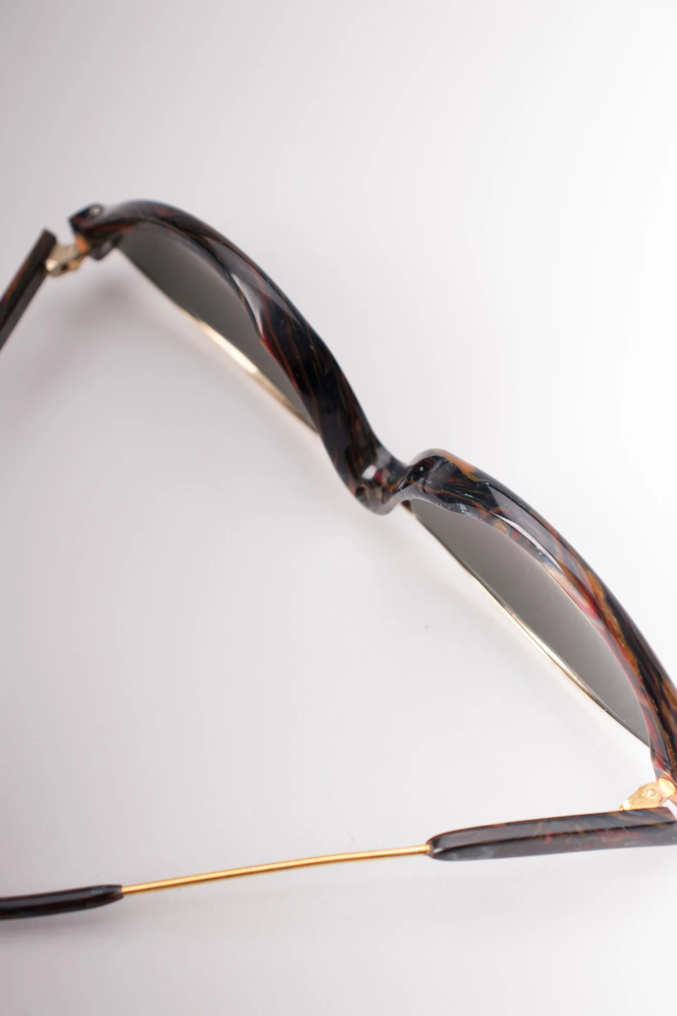 Half Rim Marbleized Sunglasses - Image 10