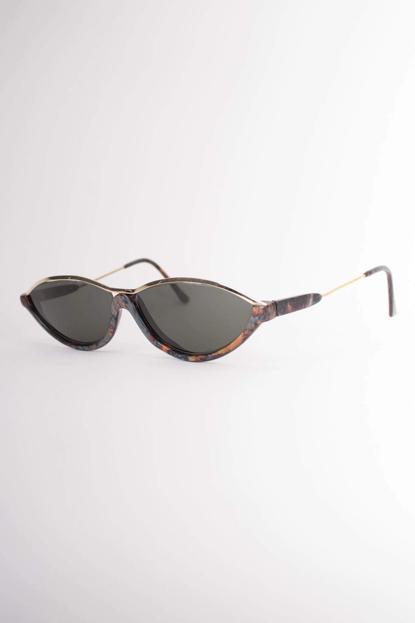 Half Rim Marbleized Sunglasses - Image 4