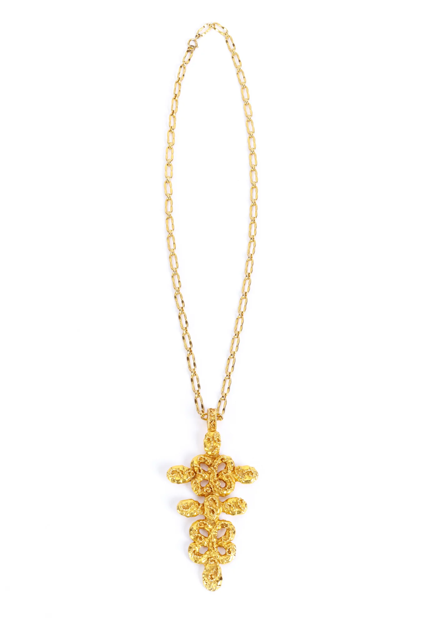Hammered Clover Pendant Necklace