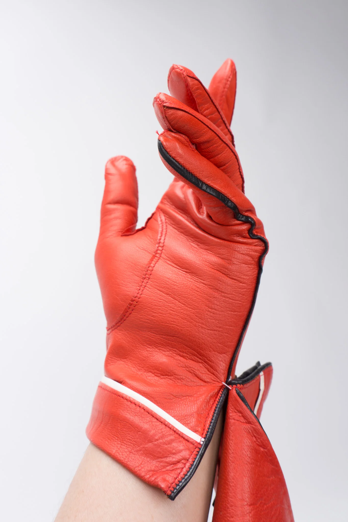 Heart Stud Leather Gloves - Image 2
