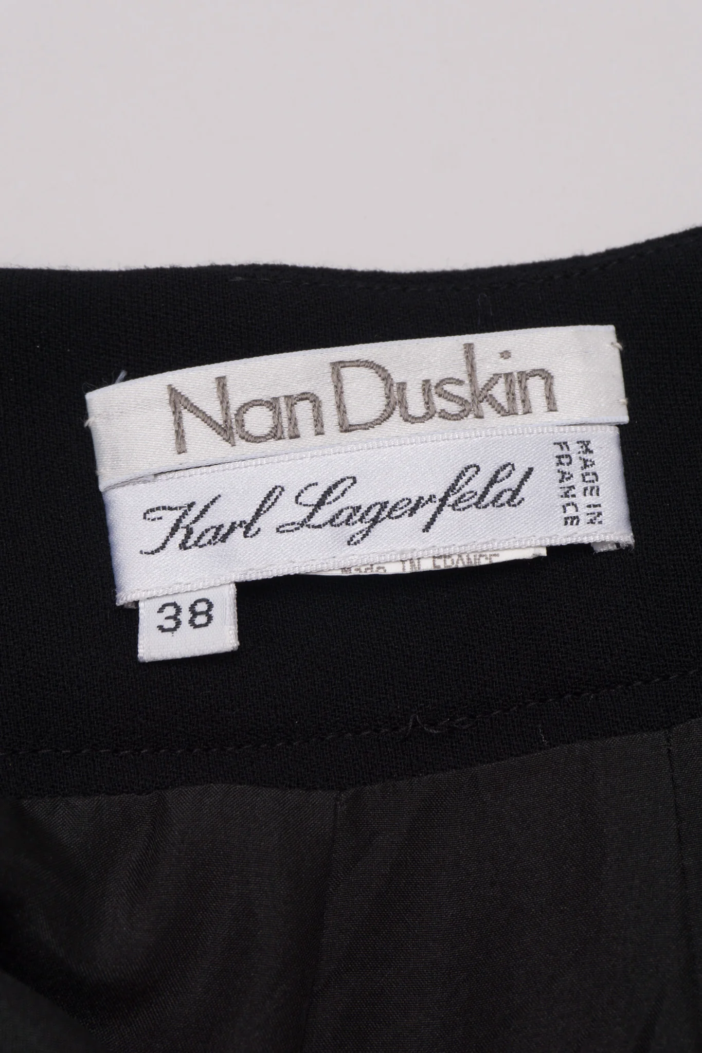 High Waist Pointed Hem Skirt - Image 10