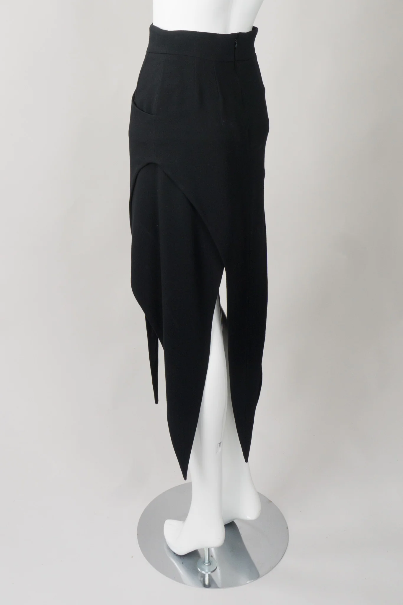 High Waist Pointed Hem Skirt - Image 6