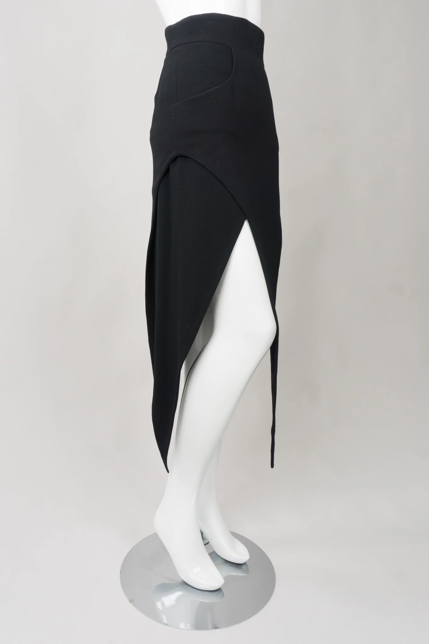 High Waist Pointed Hem Skirt - Image 8