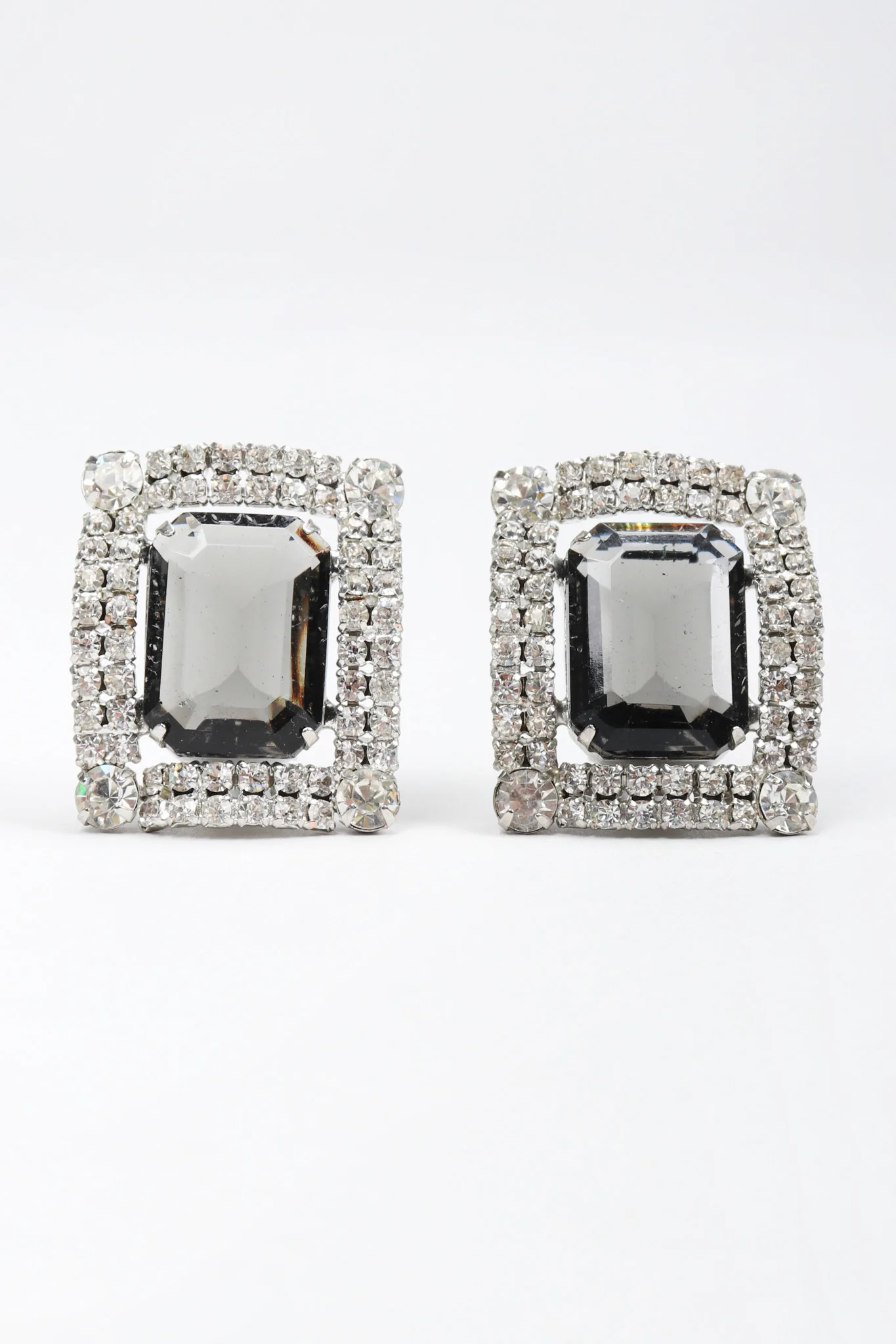 Hollywood Smoke Earrings - Image 4