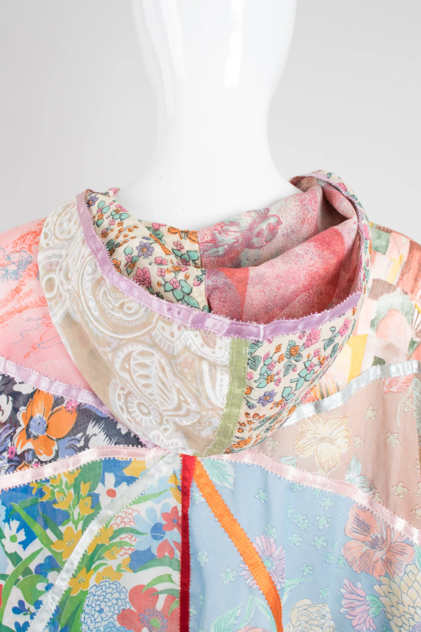 Hooded Floral Patchwork Poncho - Image 11