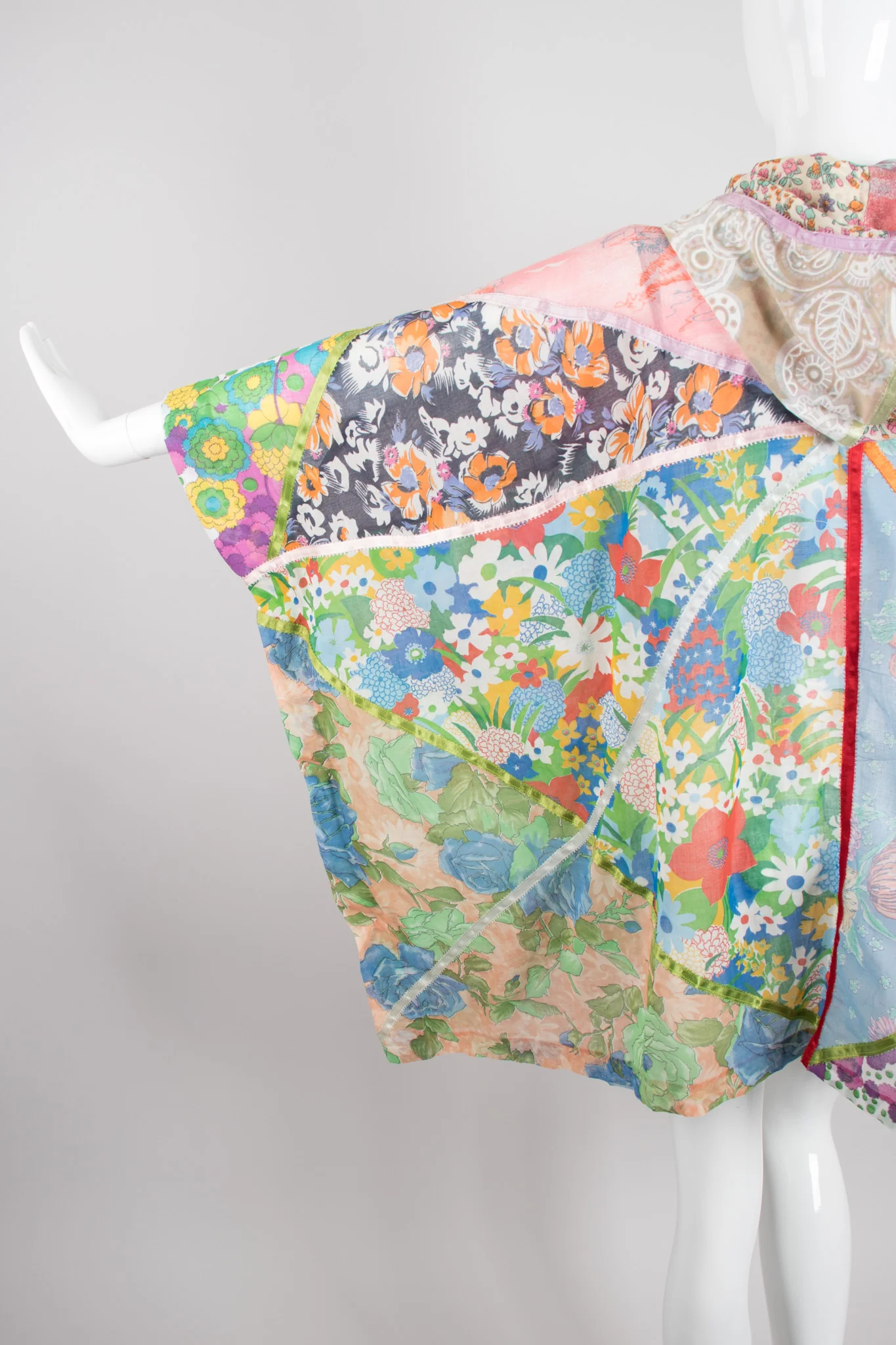 Hooded Floral Patchwork Poncho - Image 16