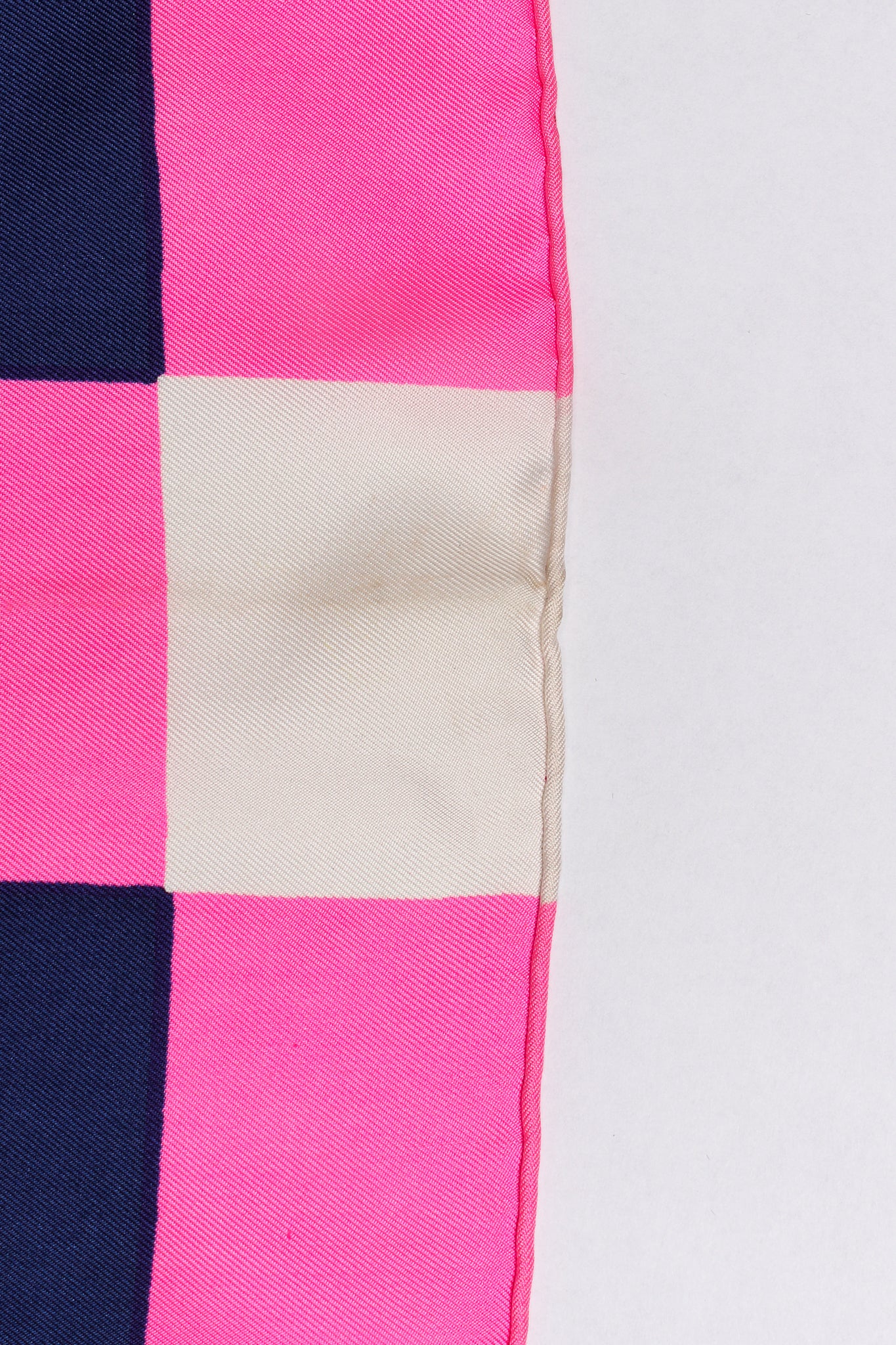 Hot Checker Border Scarf - Image 9