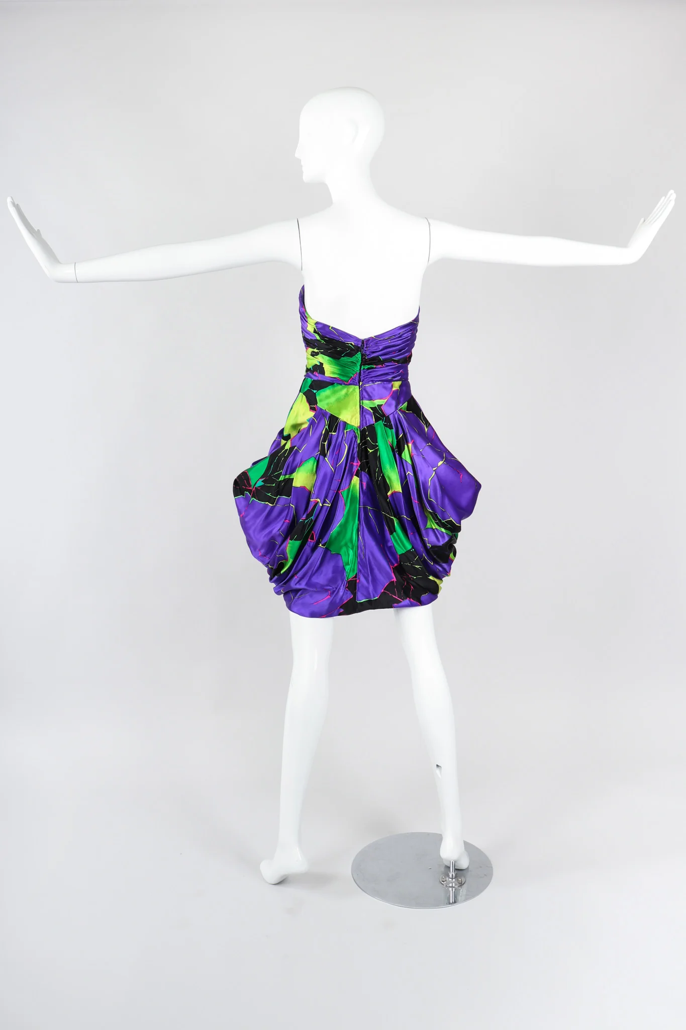 Hot Tropical Print Tulip Dress - Image 7