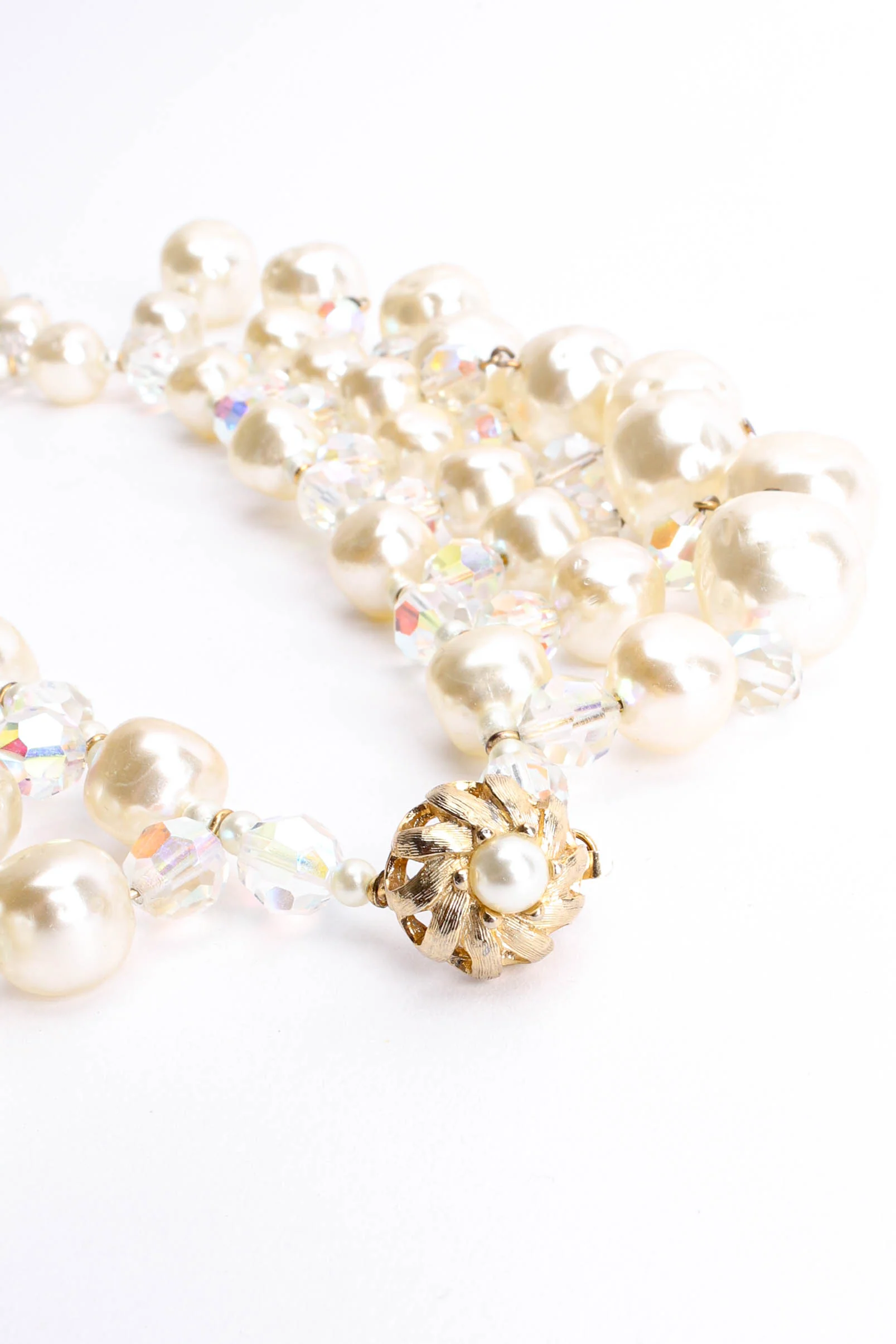Iridescent Pearl Bib Choker Necklace - Image 6