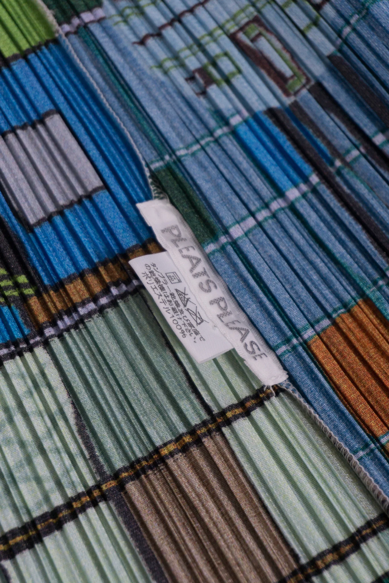 City & Man Pleated Blouse - Image 7
