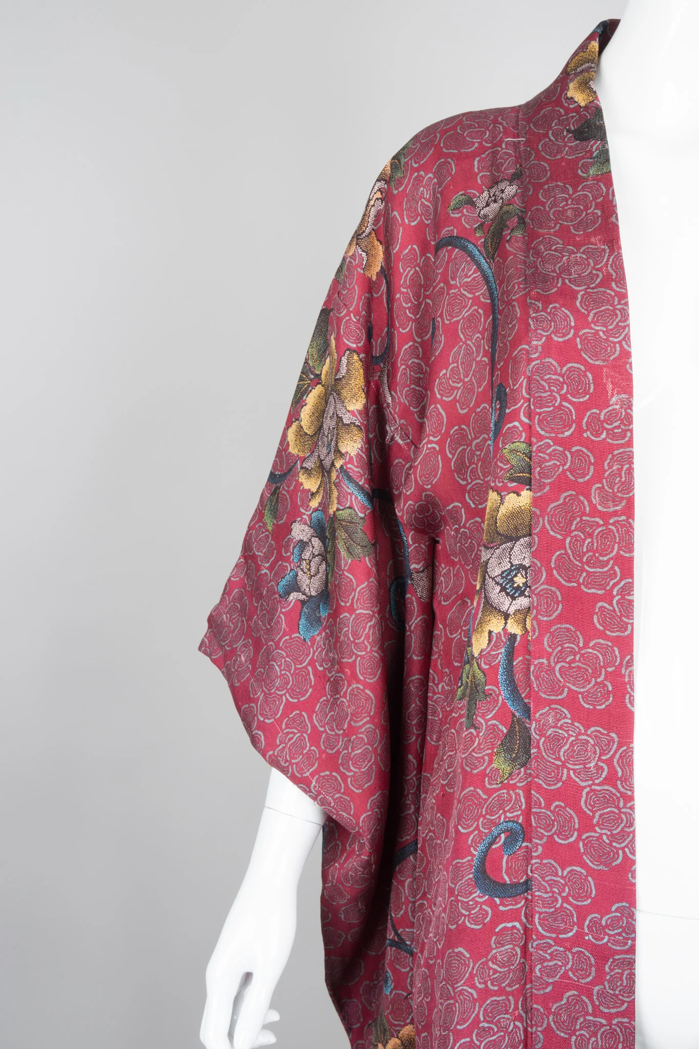 Japanese Floral Rose Blossom Kimono - Image 8