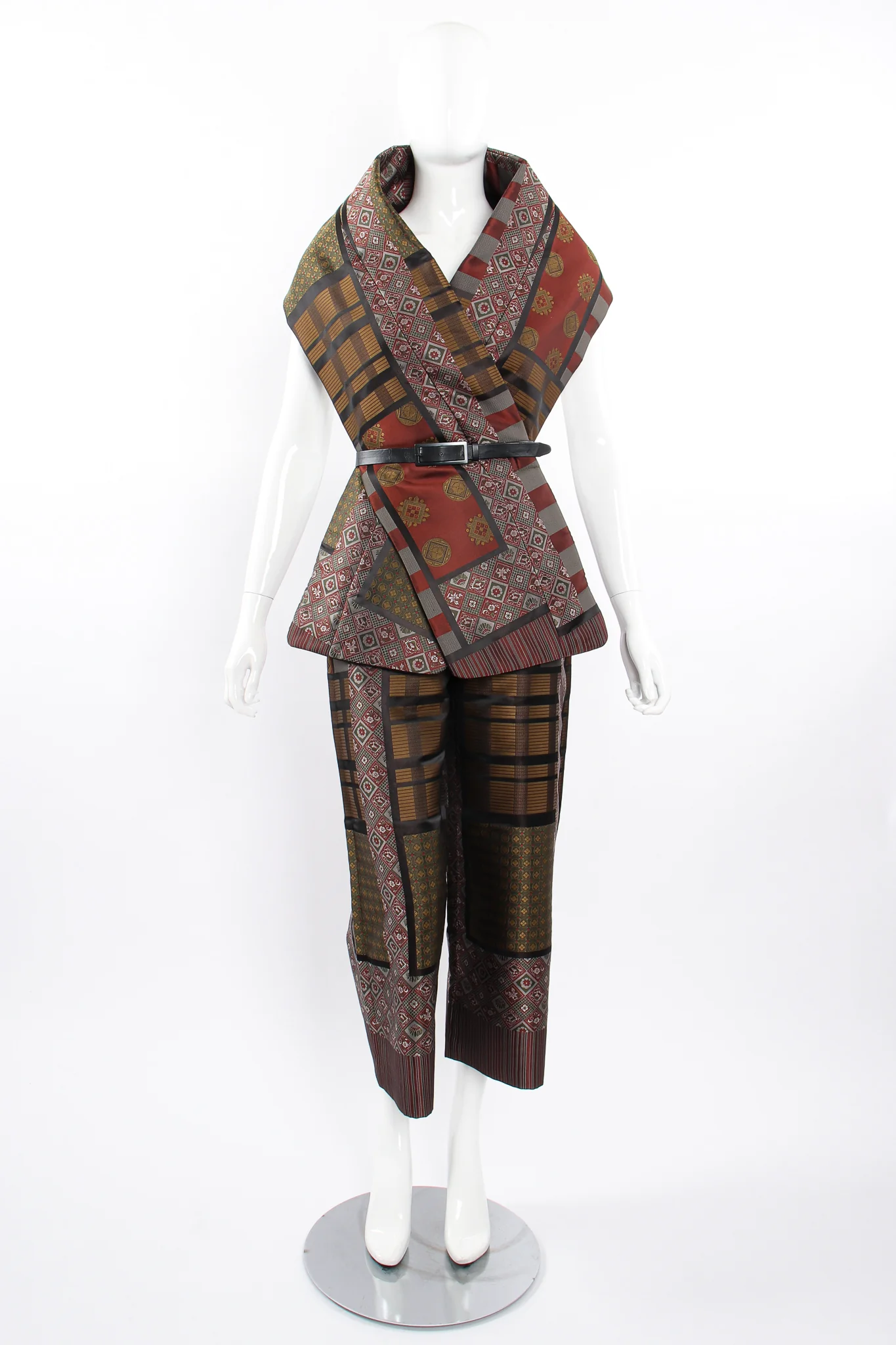 Japanese Mon Shawl Top & Pant Set - Image 11
