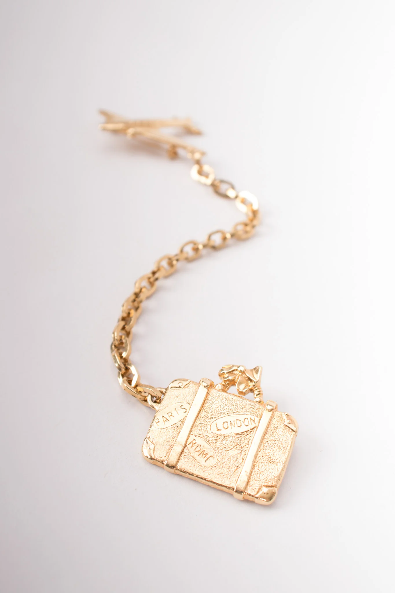 Jetsetter Chain Brooch - Image 5