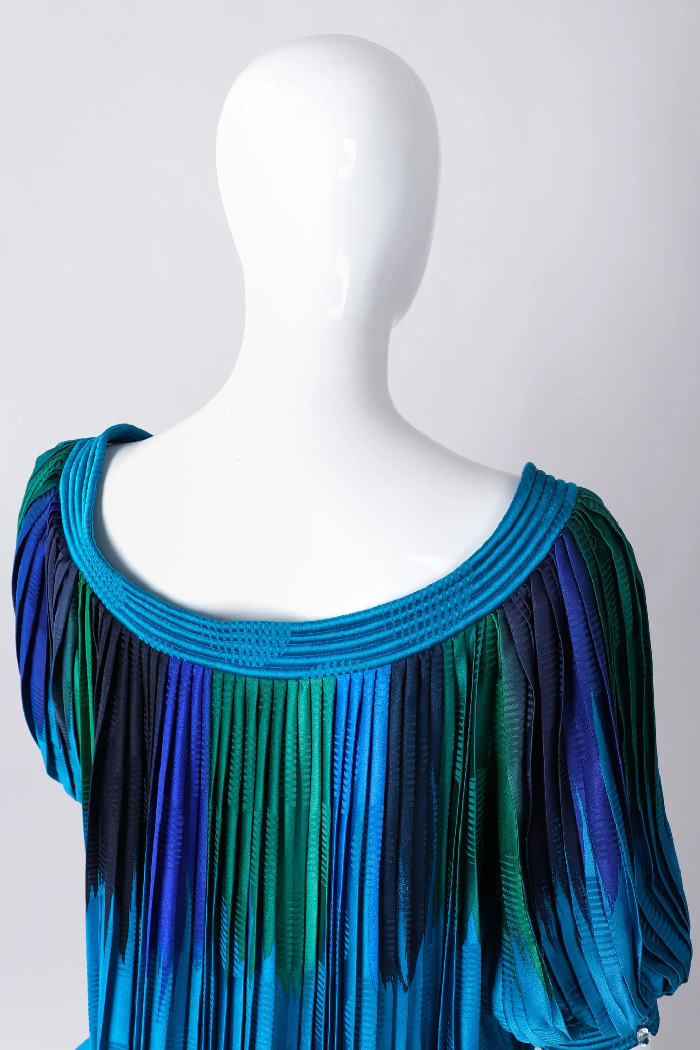 Knife Pleated Blouson Top - Image 8