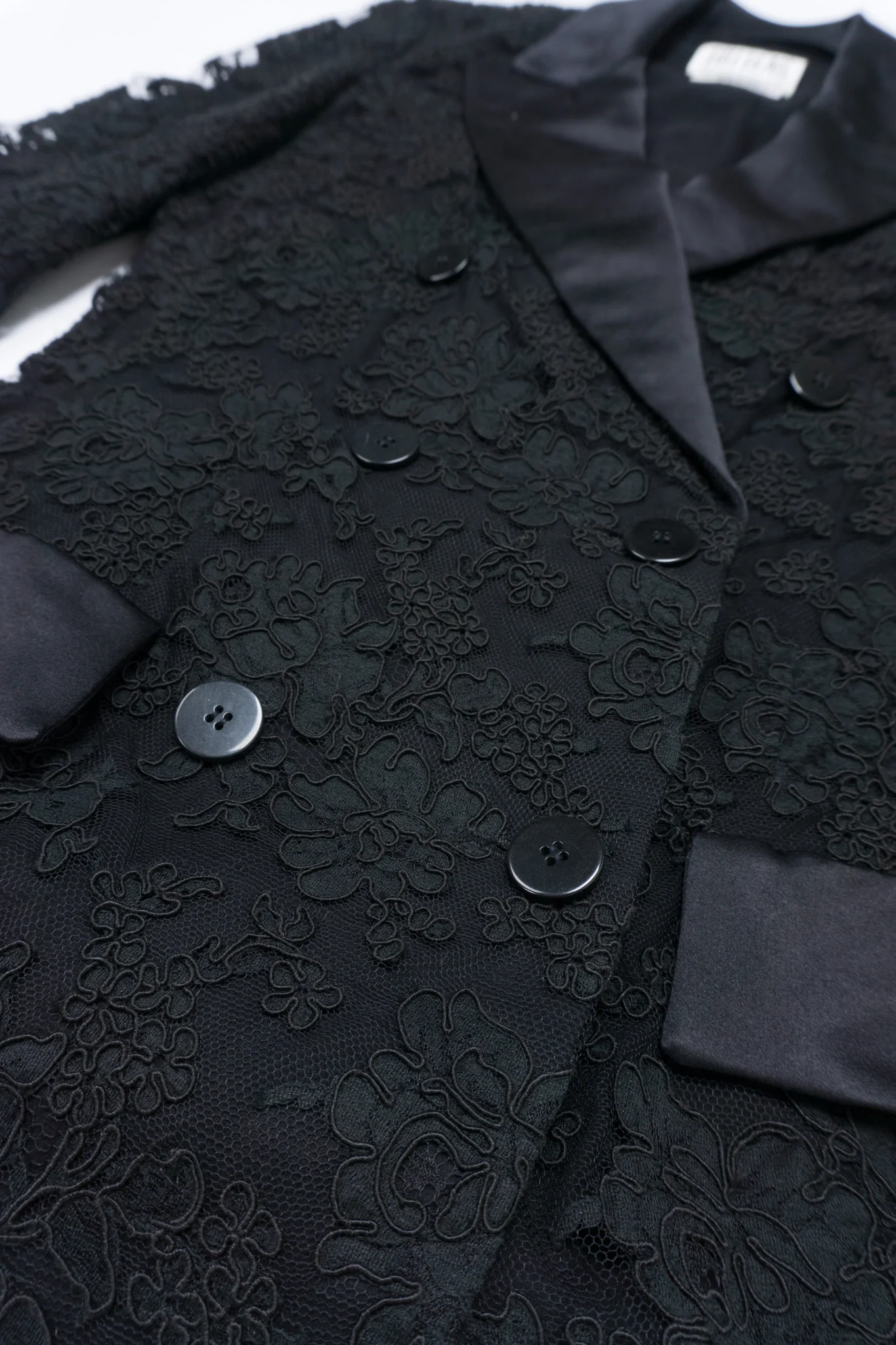 Lace Tuxedo Jacket - Image 10