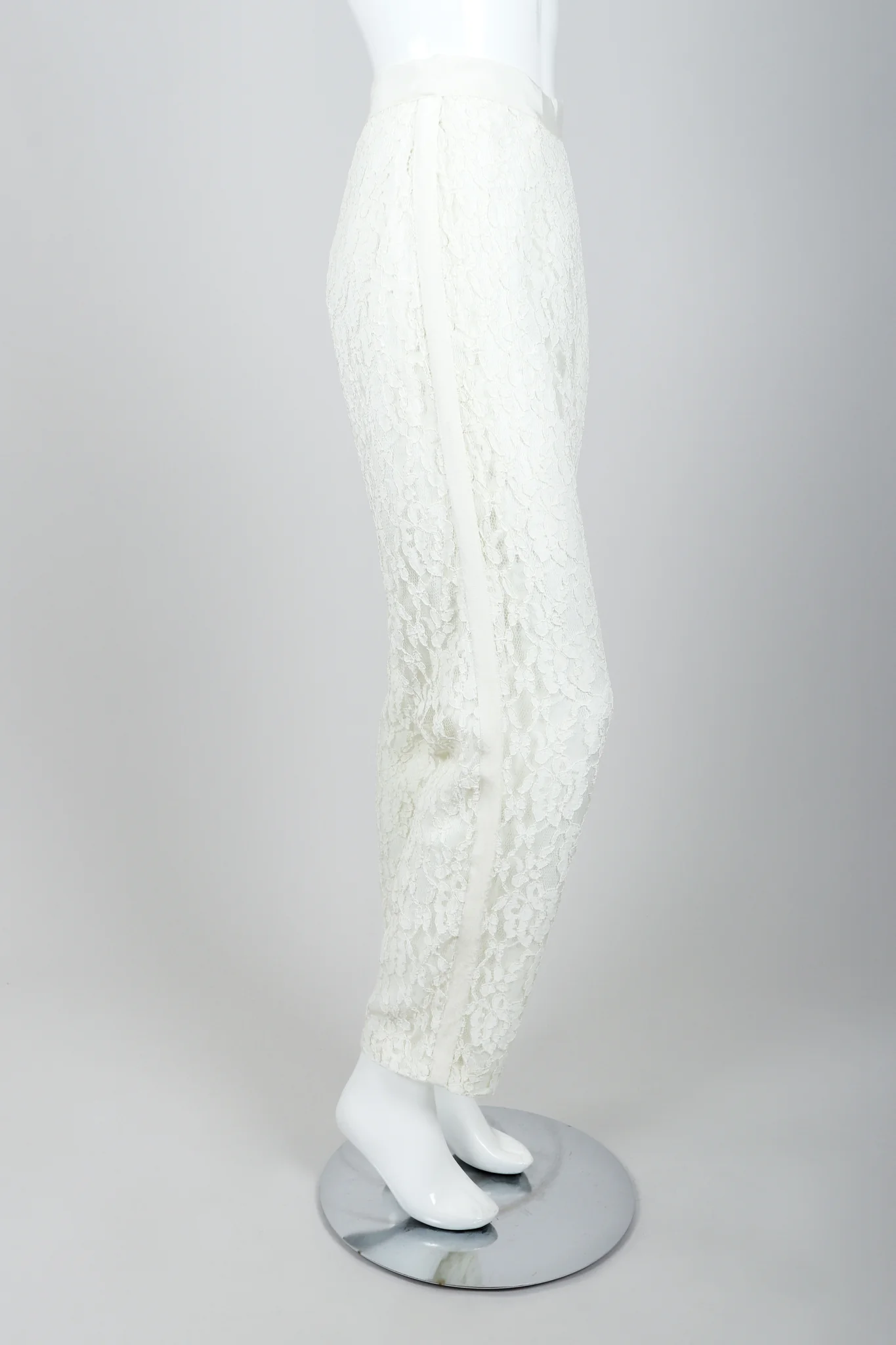 Lace Tuxedo Vest Suit - Image 11
