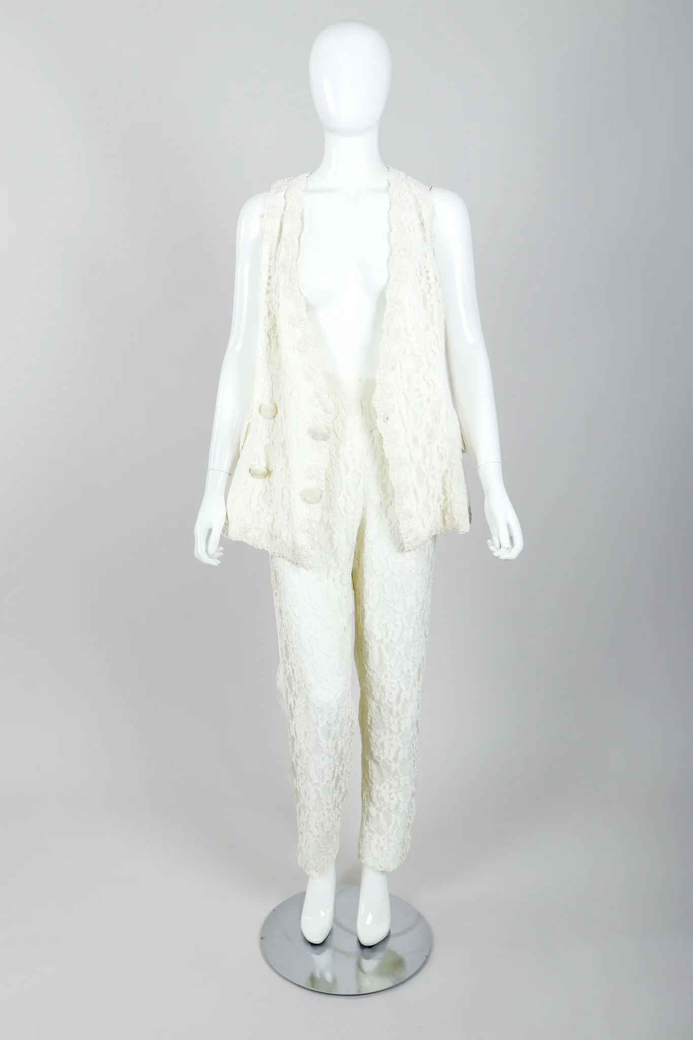 Lace Tuxedo Vest Suit - Image 5