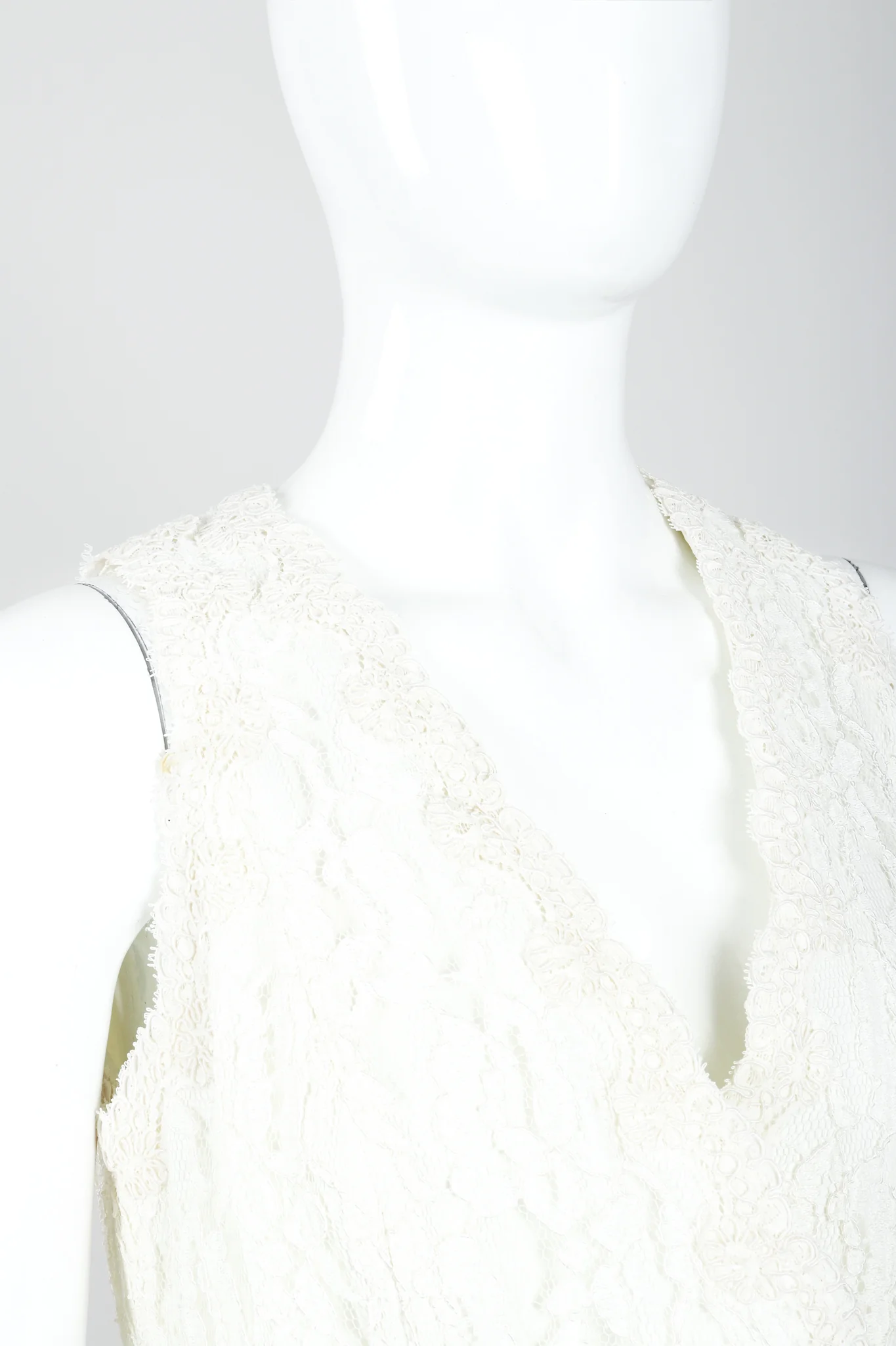 Lace Tuxedo Vest Suit - Image 8