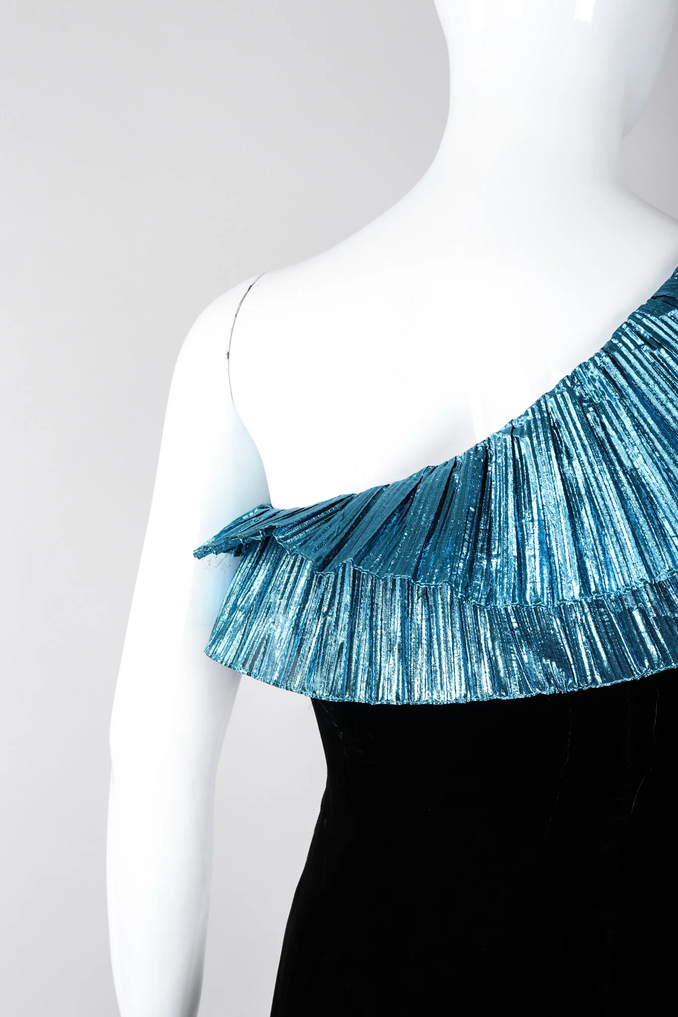 Lamé Ruffle One-Shoulder Gown - Image 10