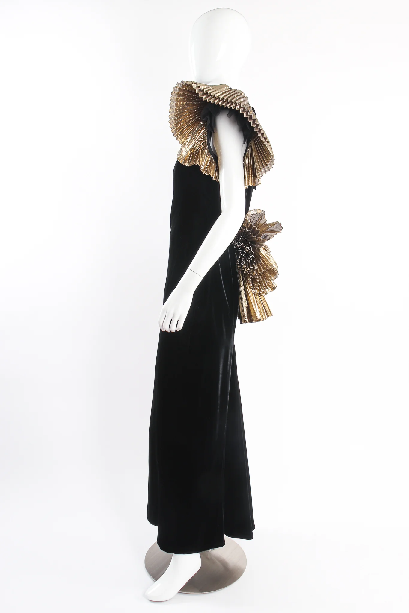 Lamé Ruffle Velvet Sheath Gown - Image 9