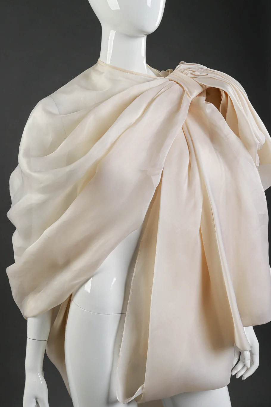 Laviallière Cocoon Cape - Image 5