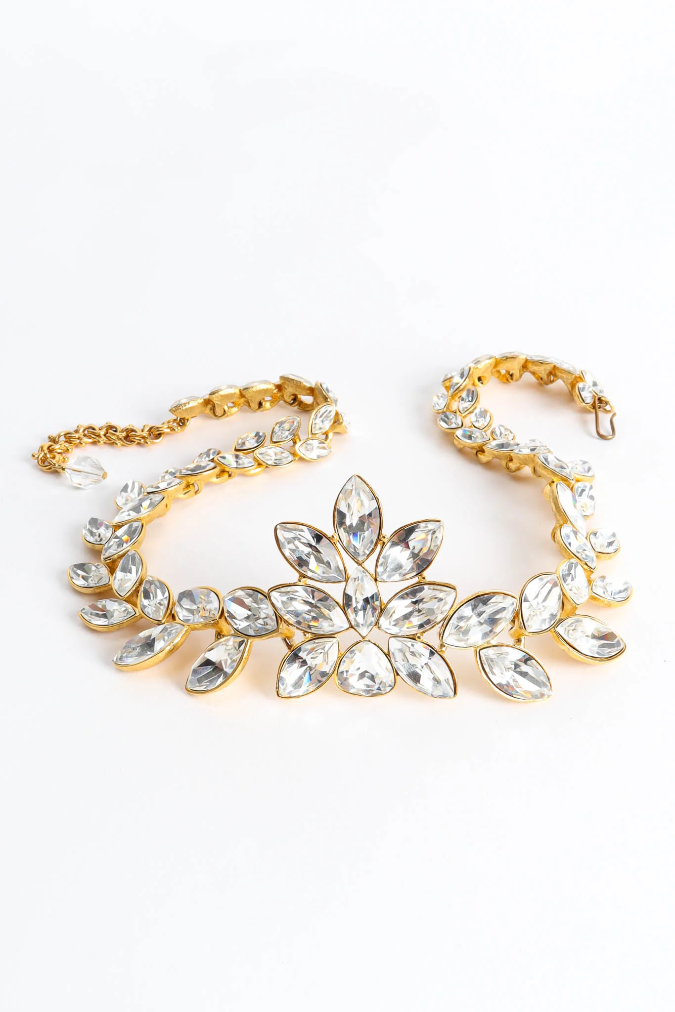 Leaf Floral Choker Necklace - Image 3