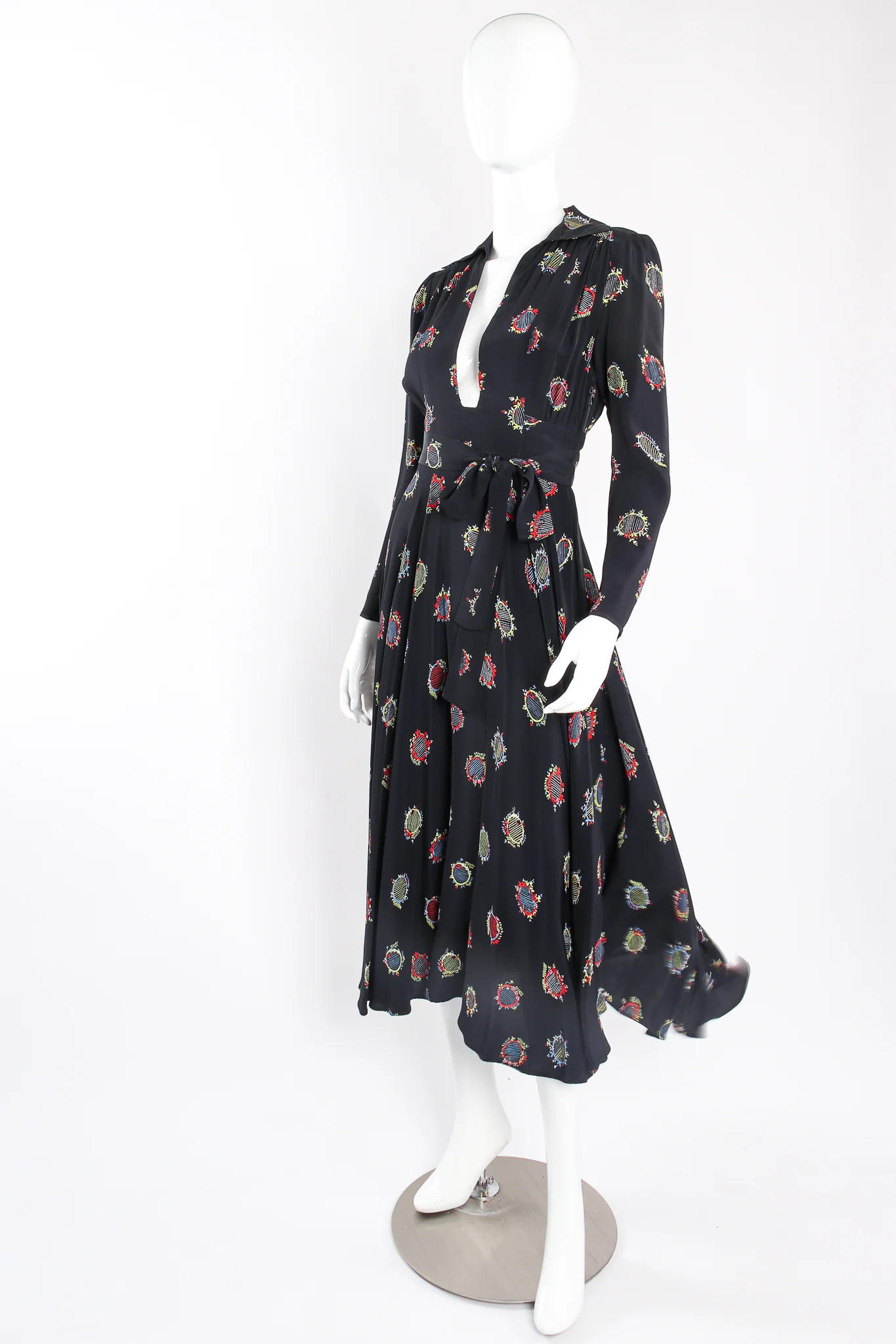 Leaf Wreath Print Plunge Dress