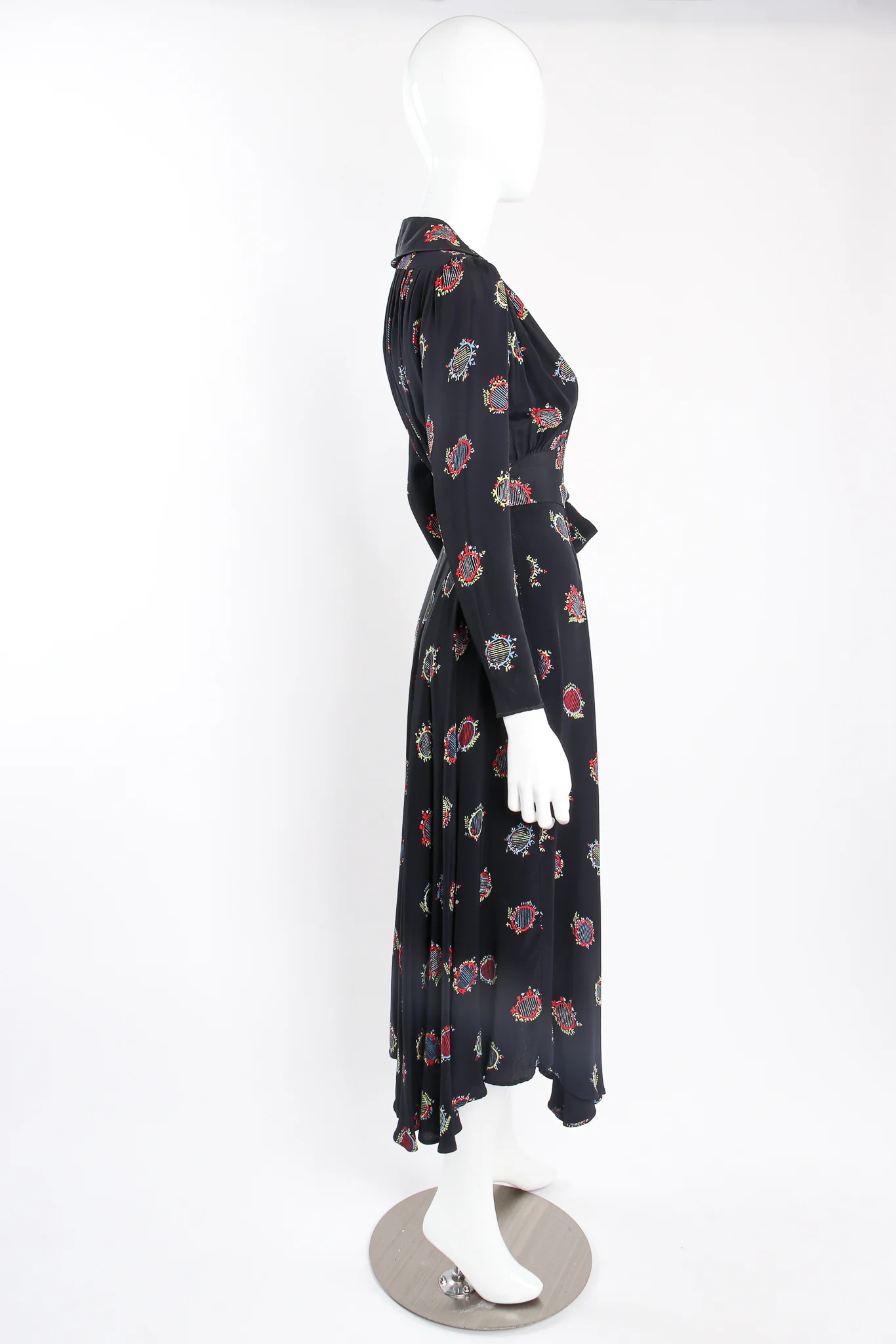 Leaf Wreath Print Plunge Dress - Image 4