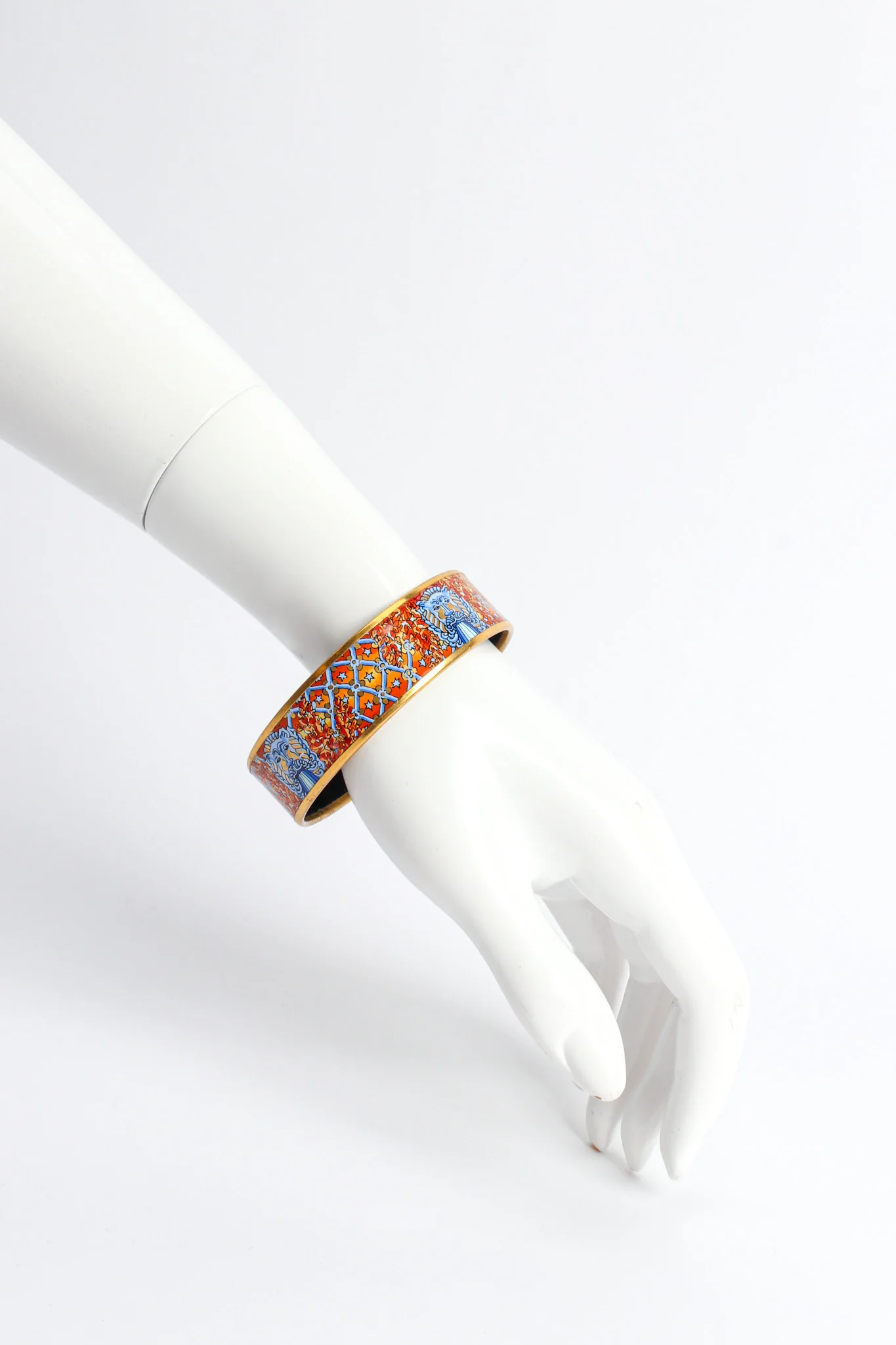 Leaf Motif Lion Wide Enamel Bracelet - Image 2