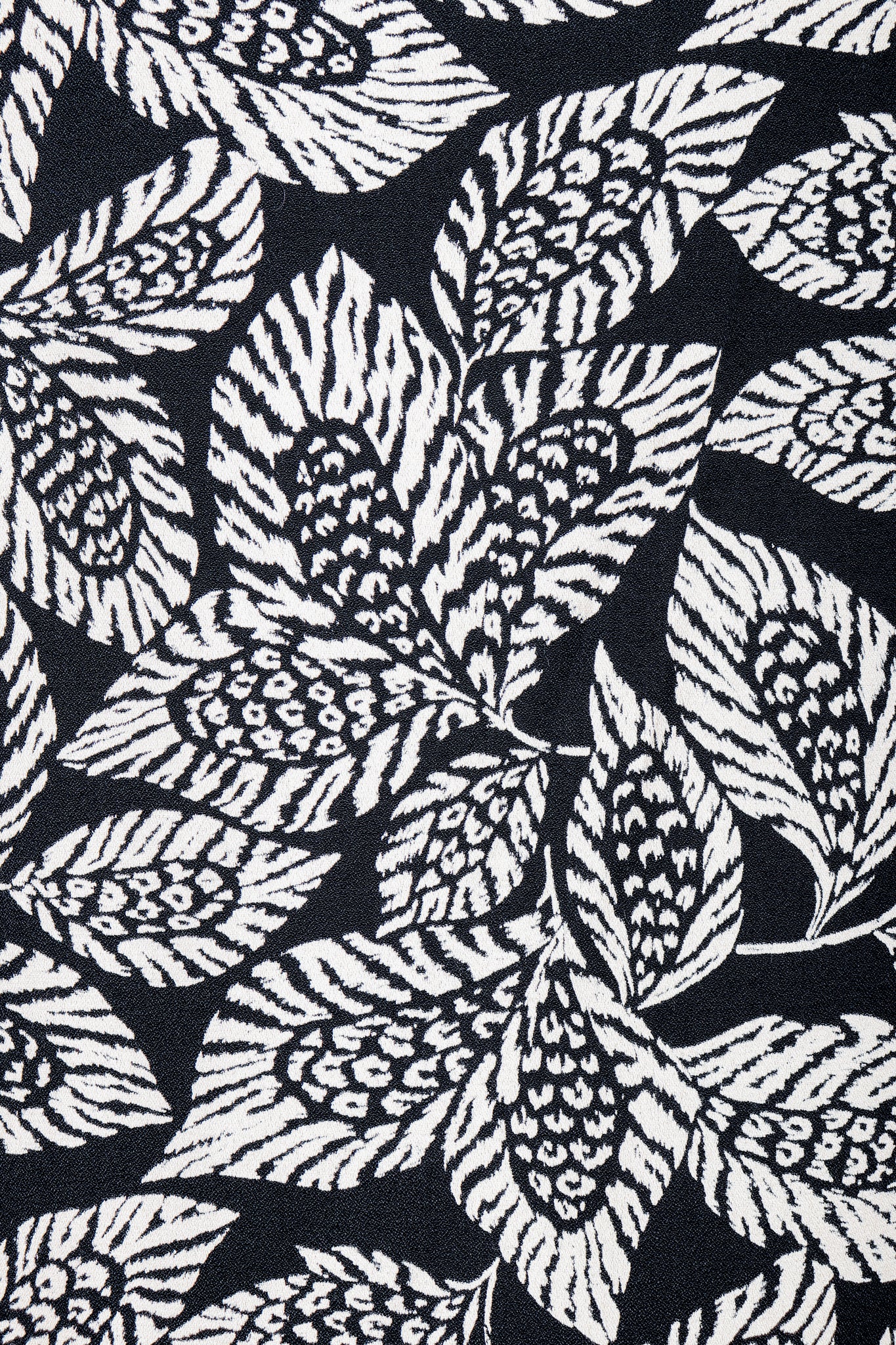 Leaf Print Jacket, Tank & Pant Ensemble - Image 11