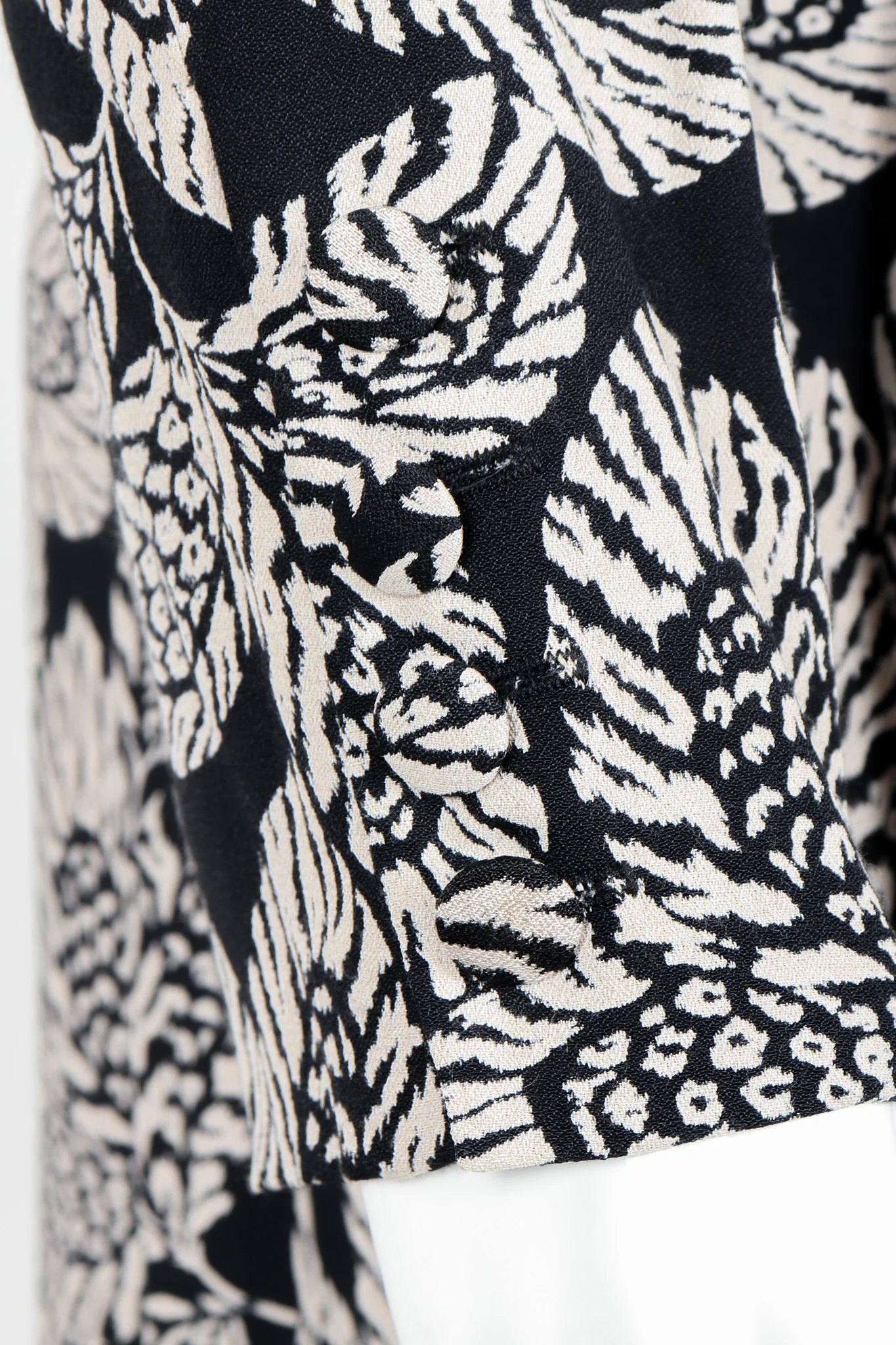 Leaf Print Jacket, Tank & Pant Ensemble - Image 12