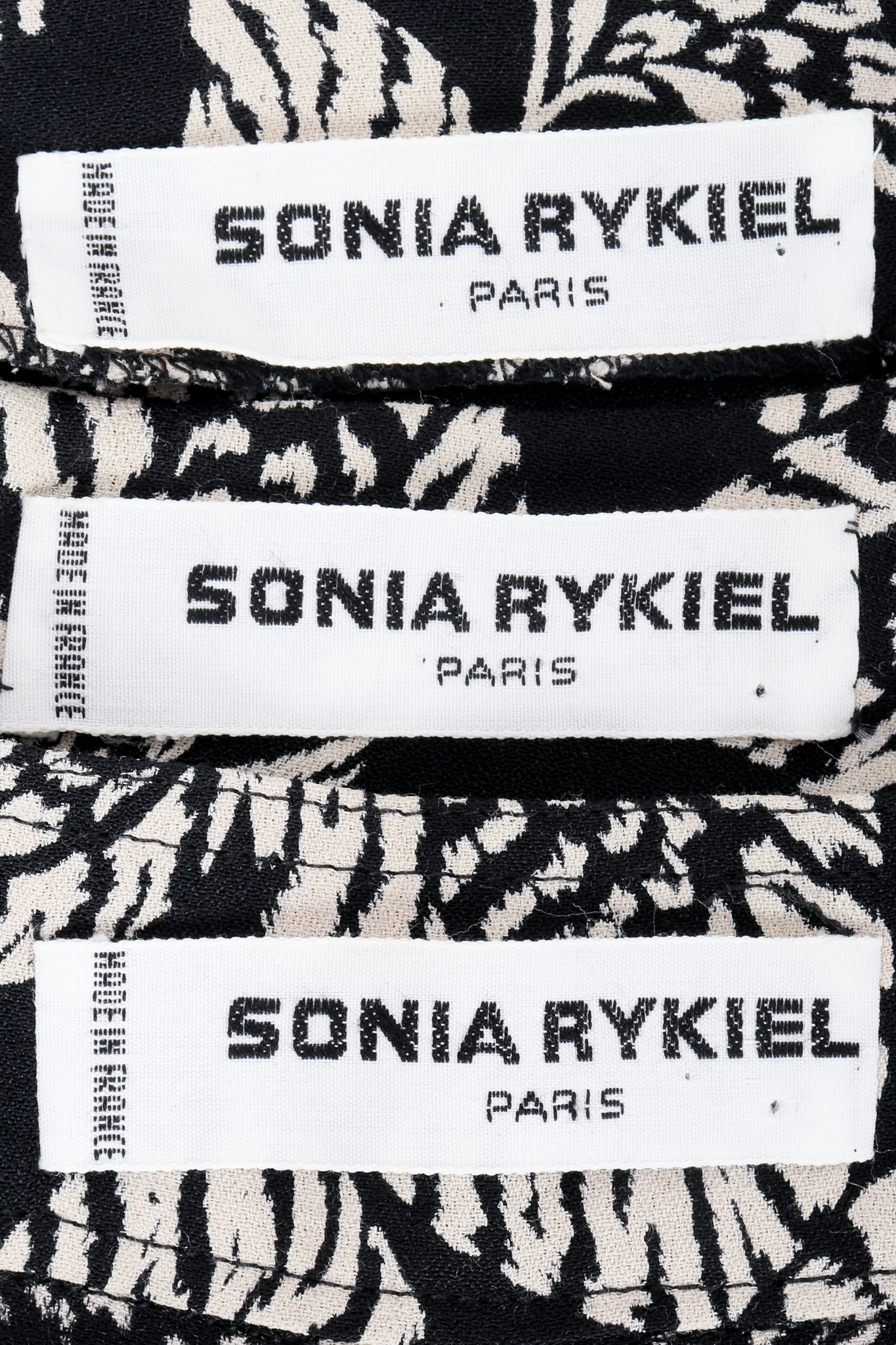 Leaf Print Jacket, Tank & Pant Ensemble - Image 13