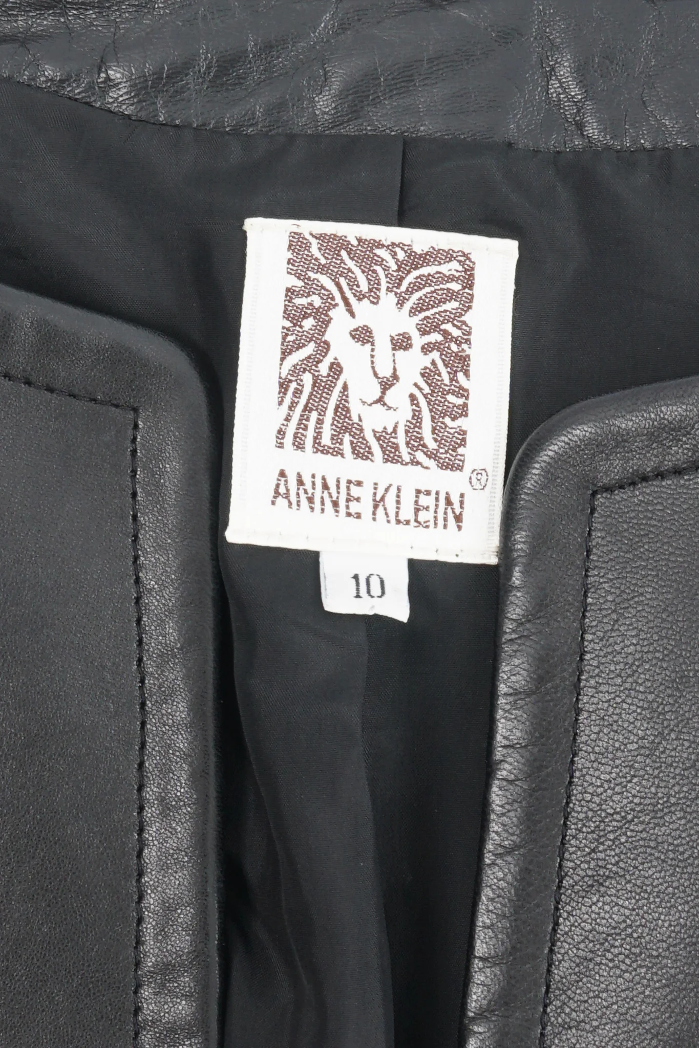 Leather Curved Shoulder Jacket - Image 13