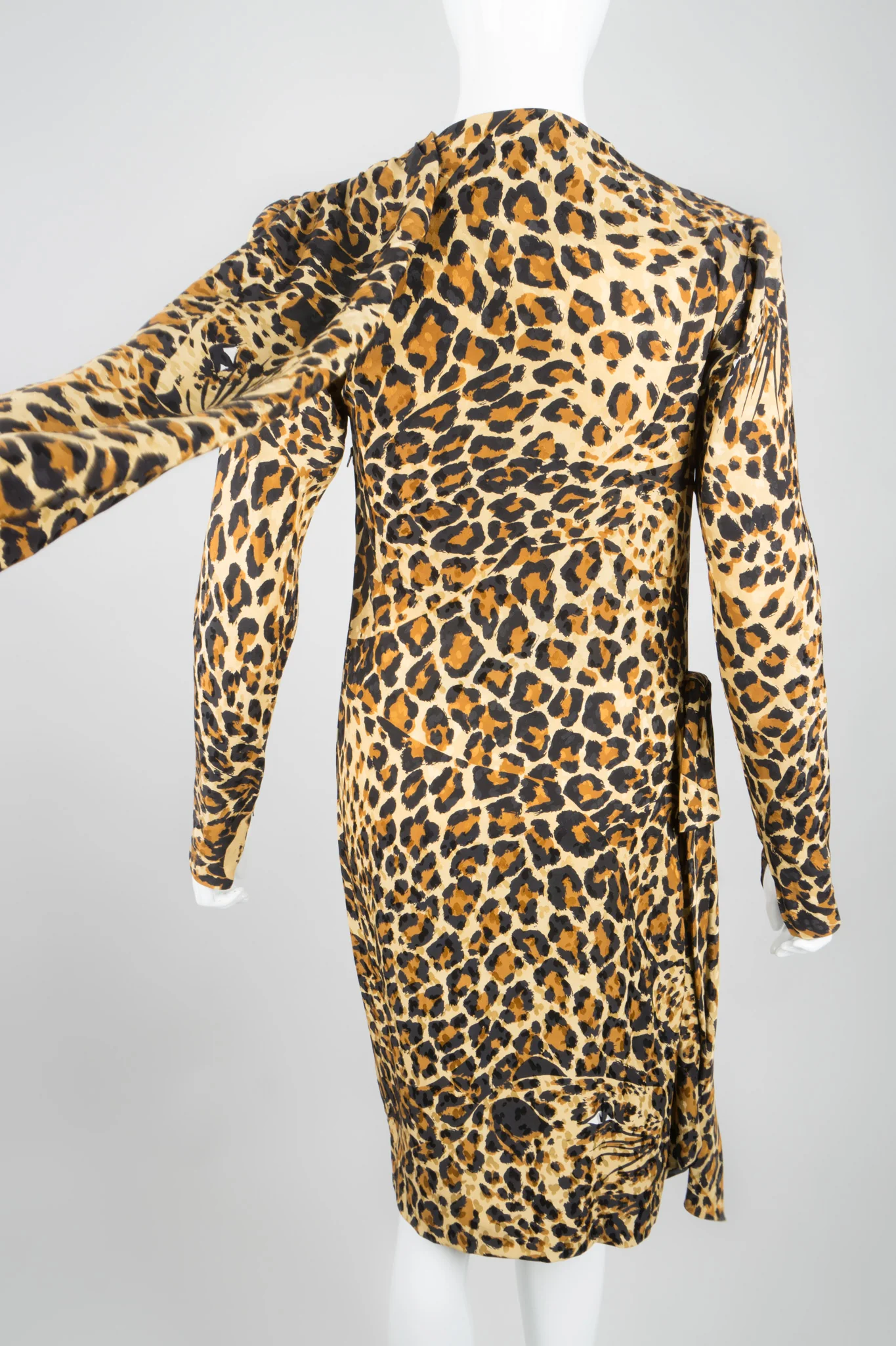 1986 A/W Leopard Scarf Dress - Image 9