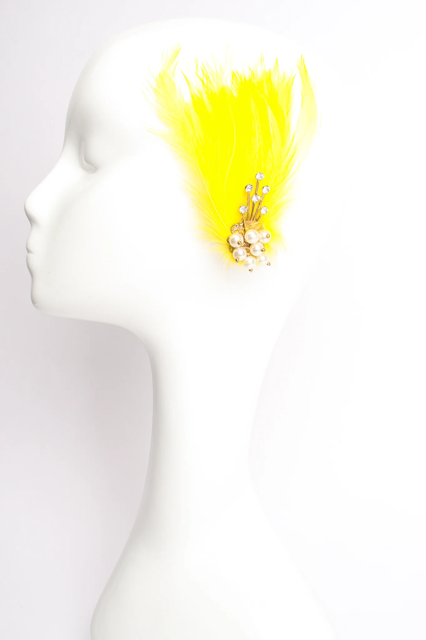 Les Folies Feather Earrings