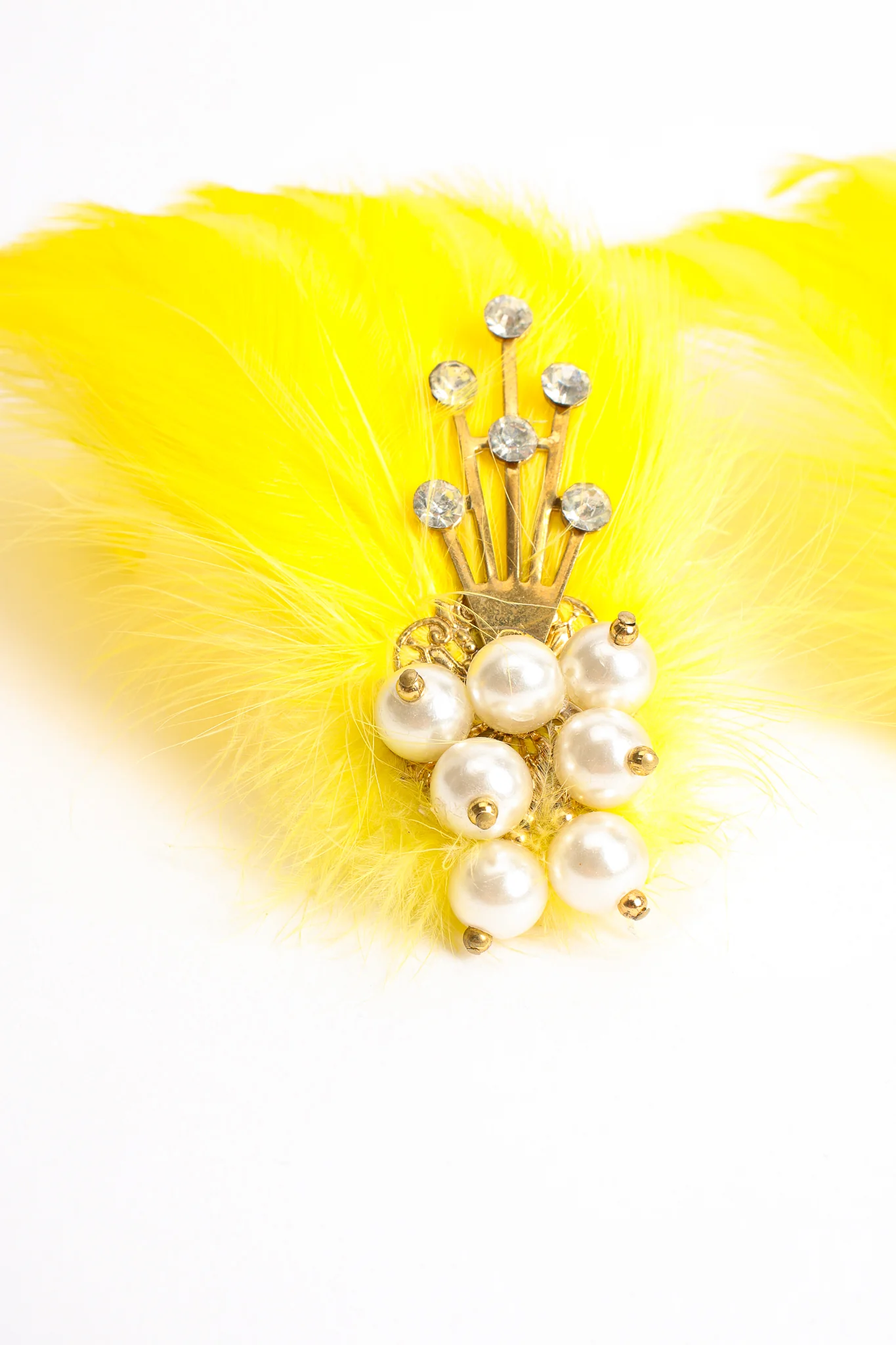 Les Folies Feather Earrings - Image 4