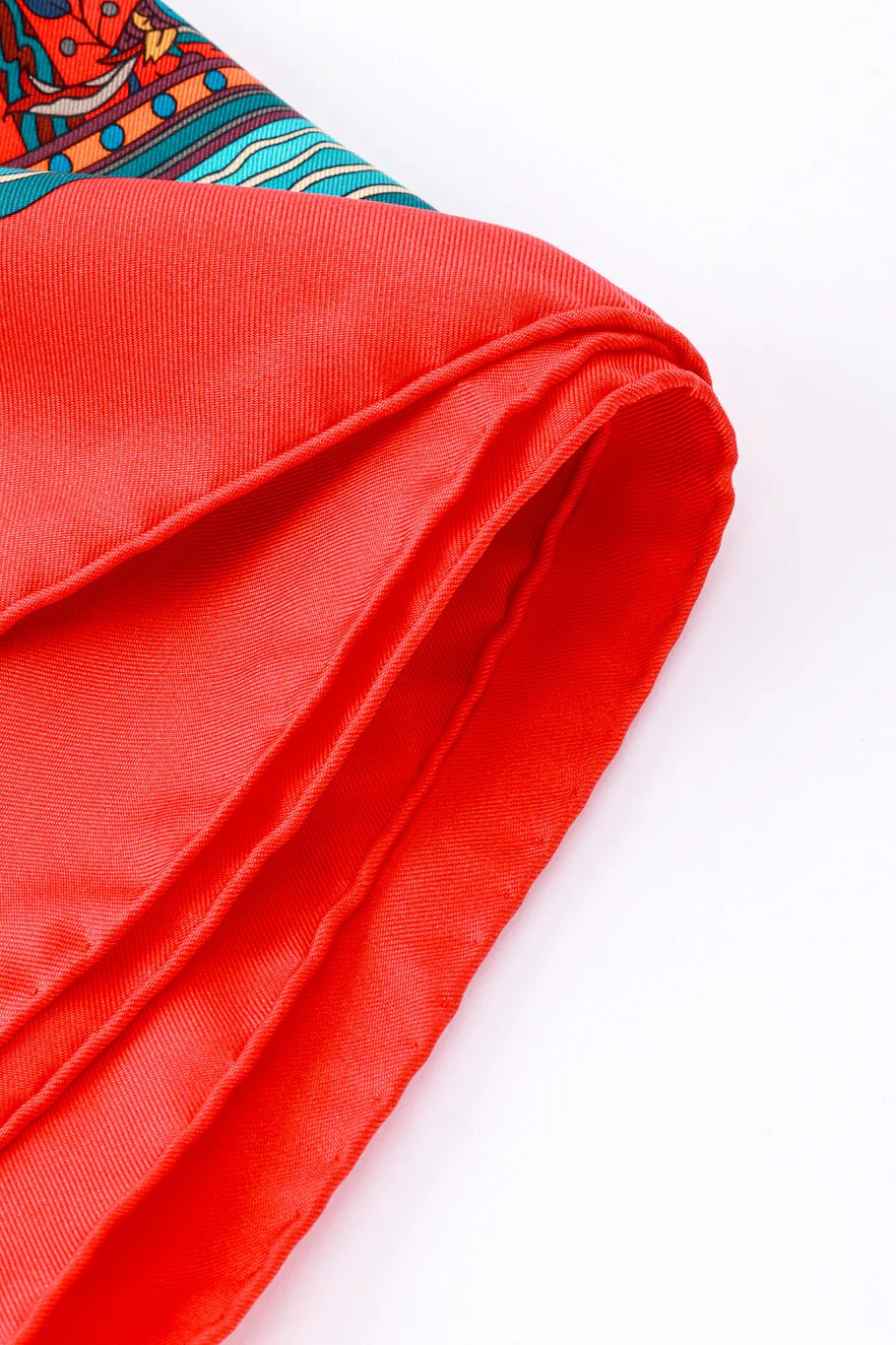 Les Jardins d’Armenie Silk Scarf - Image 6