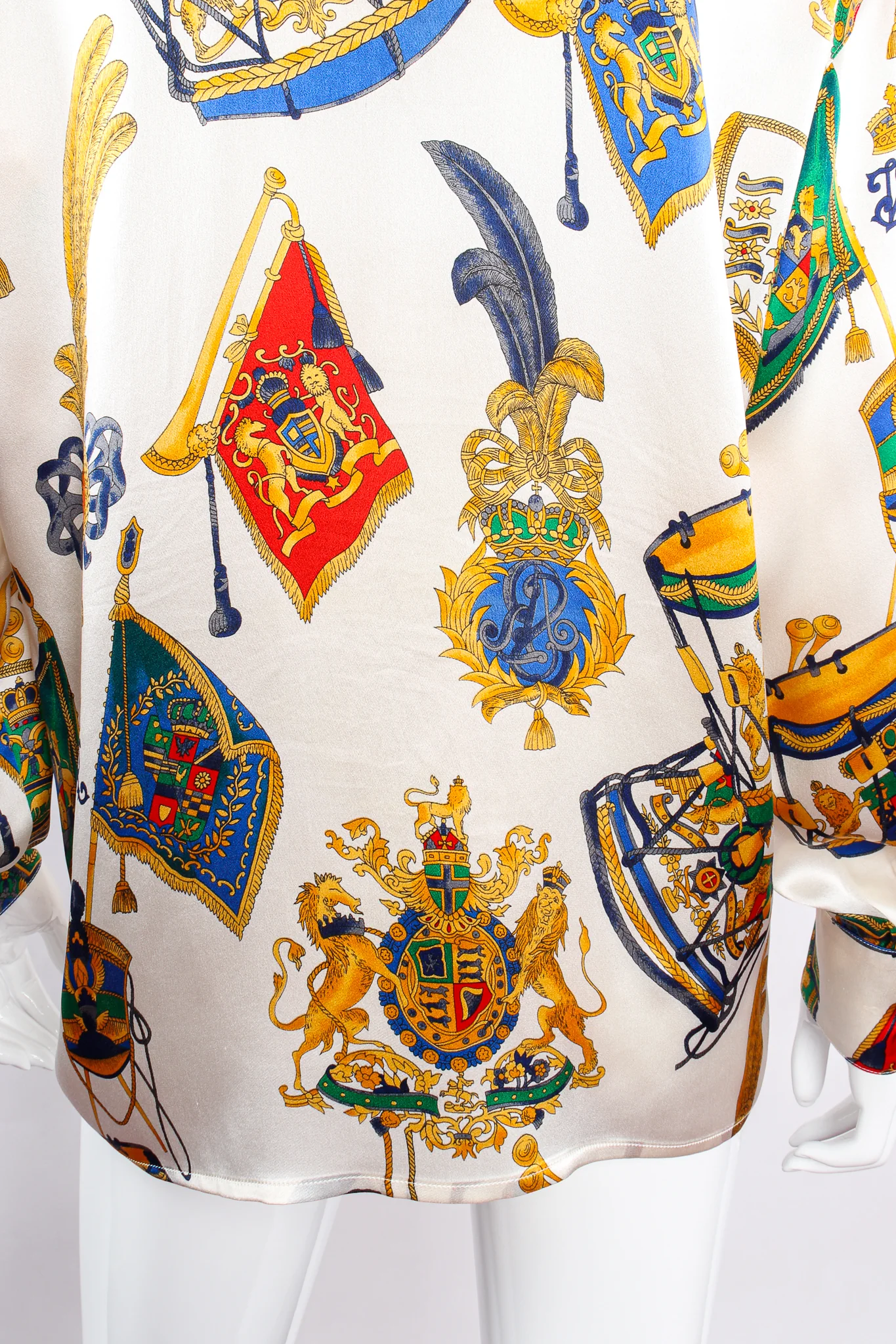 Lion Crest Drum Print Blouse - Image 16