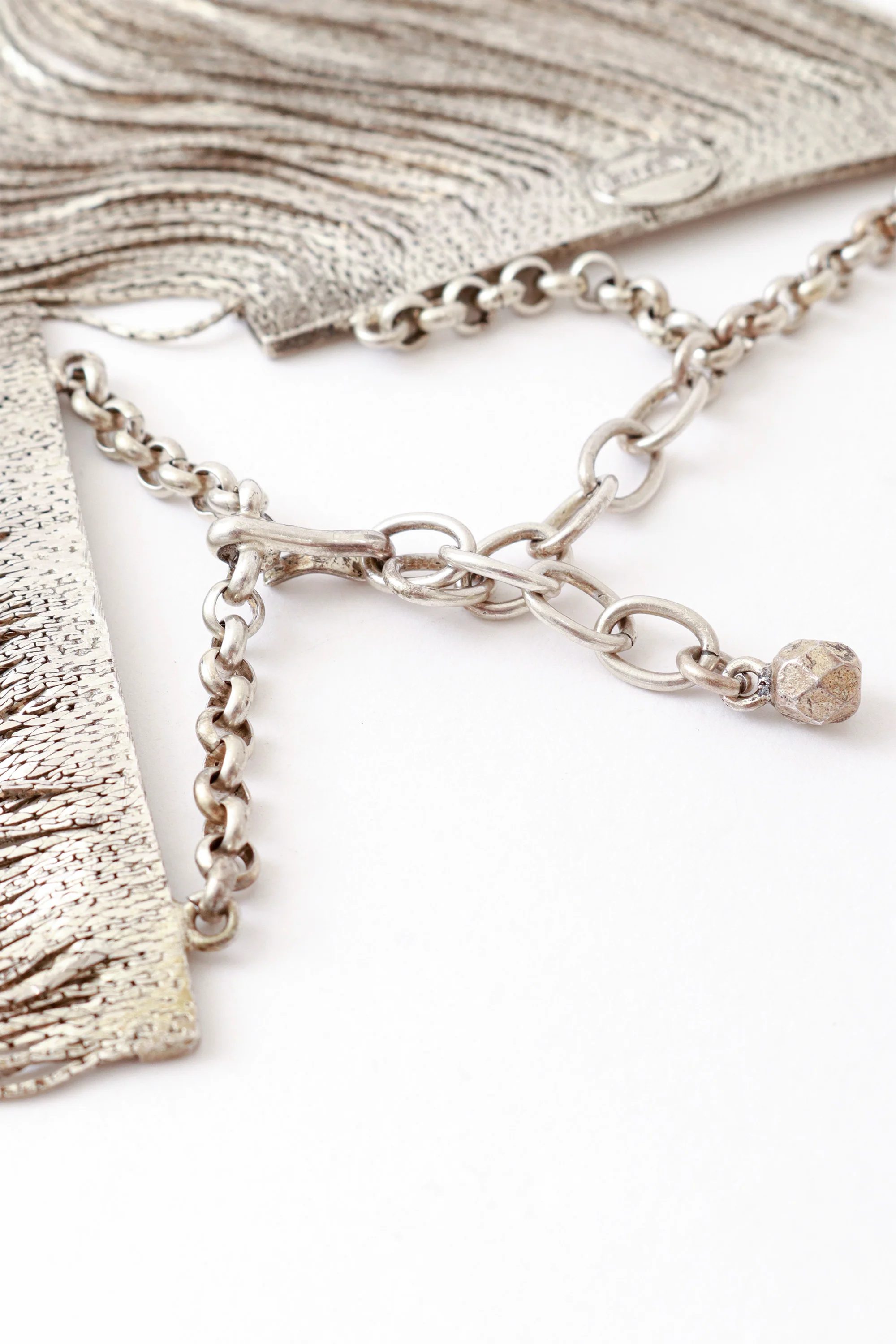 Liquid Herringbone Chain Necklace - Image 3