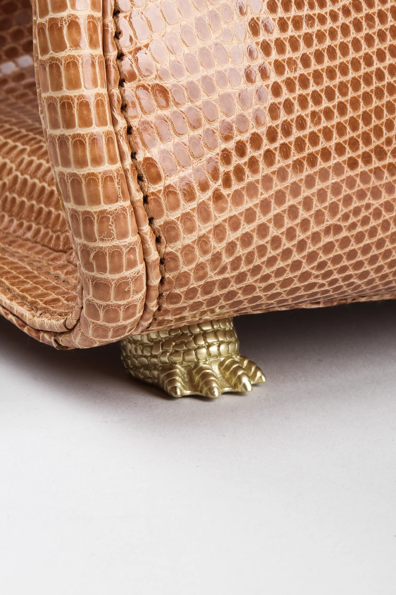 Lizard Metal Hardware Bag - Image 10