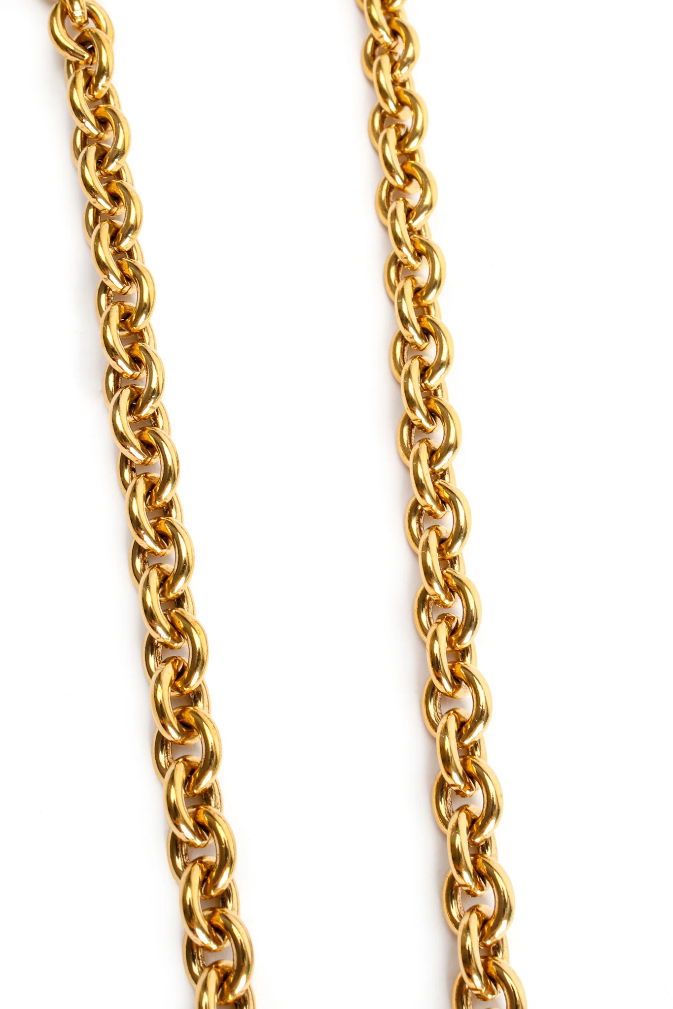 Long Quilted Interlocking CC Logo Pendant - Image 7