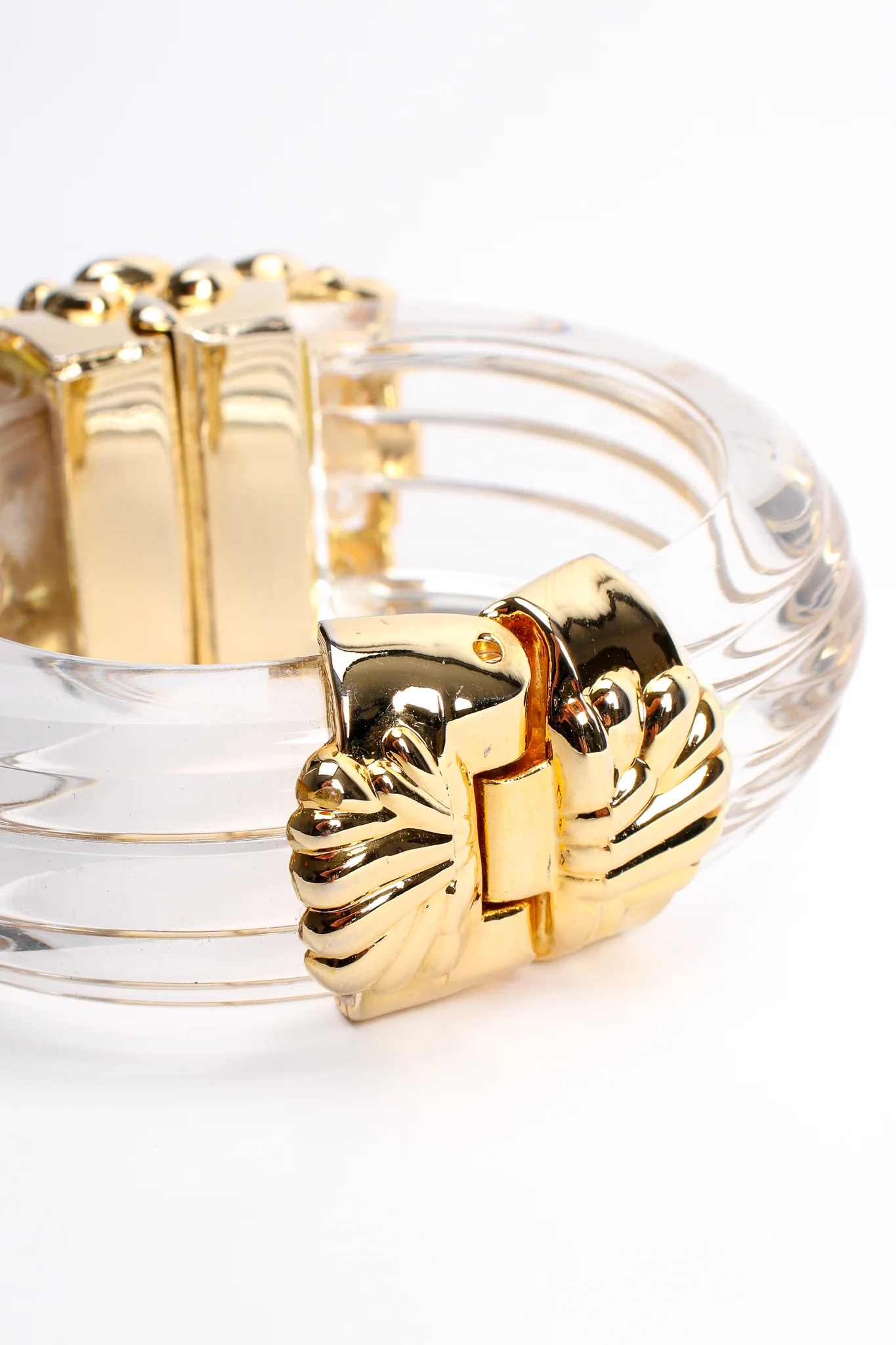 Lucite Chrysanthemum Bracelet - Image 7