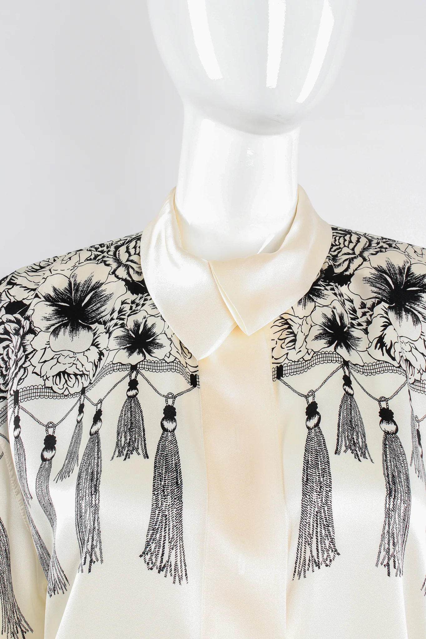 Floral Mantilla Tassel Print Shirt - Image 5