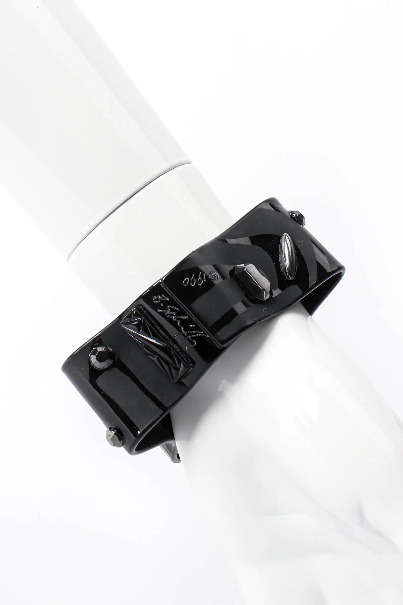 Matte Monochrome Wavy Cuff Bracelet - Image 3