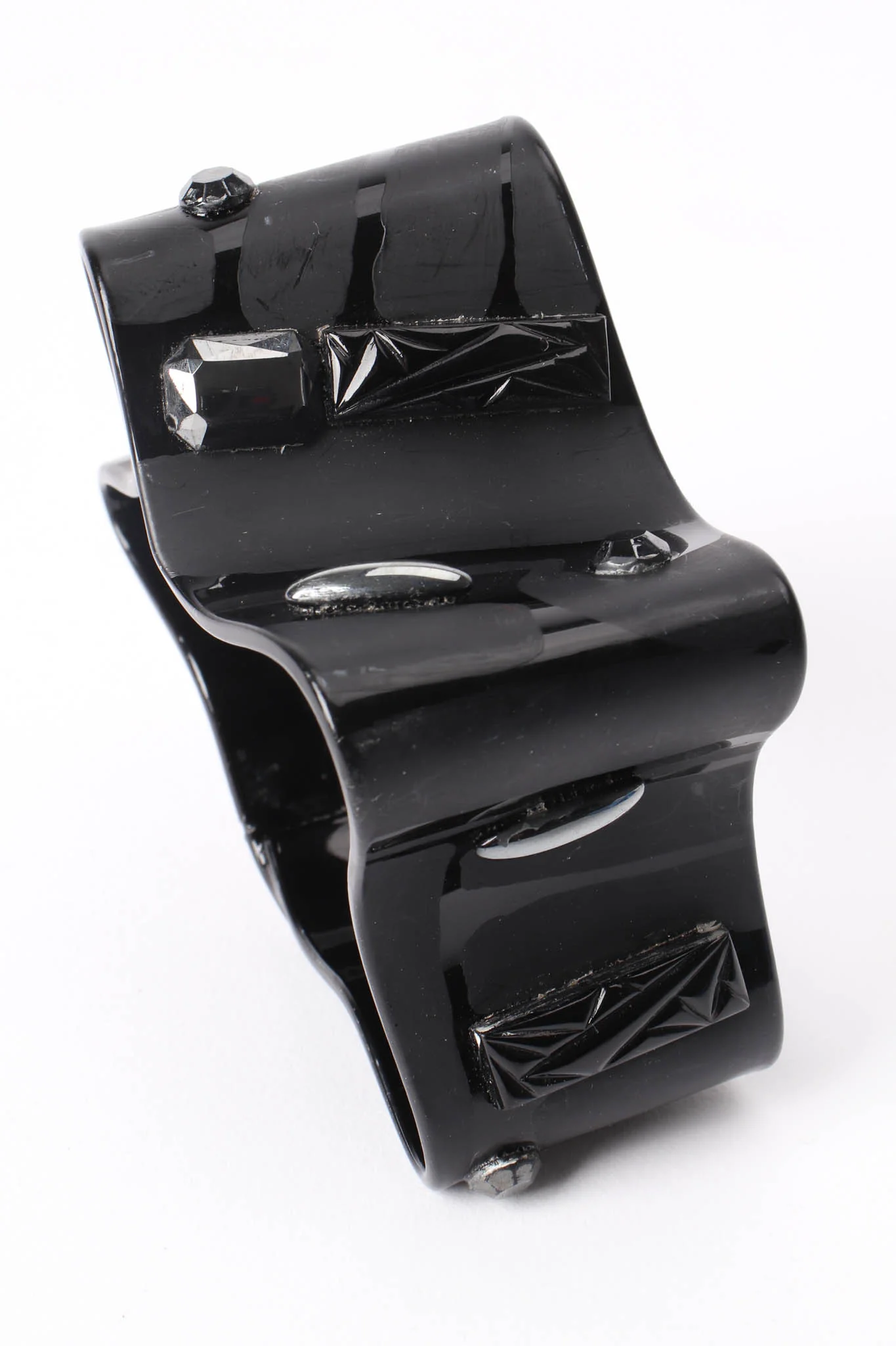 Matte Monochrome Wavy Cuff Bracelet - Image 5