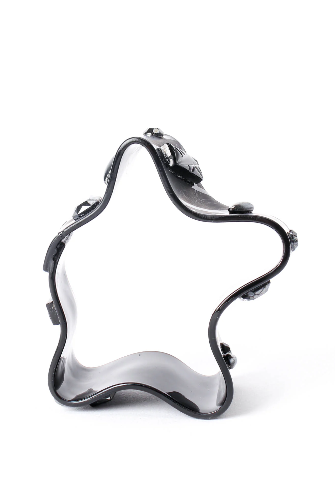 Matte Monochrome Wavy Cuff Bracelet - Image 7