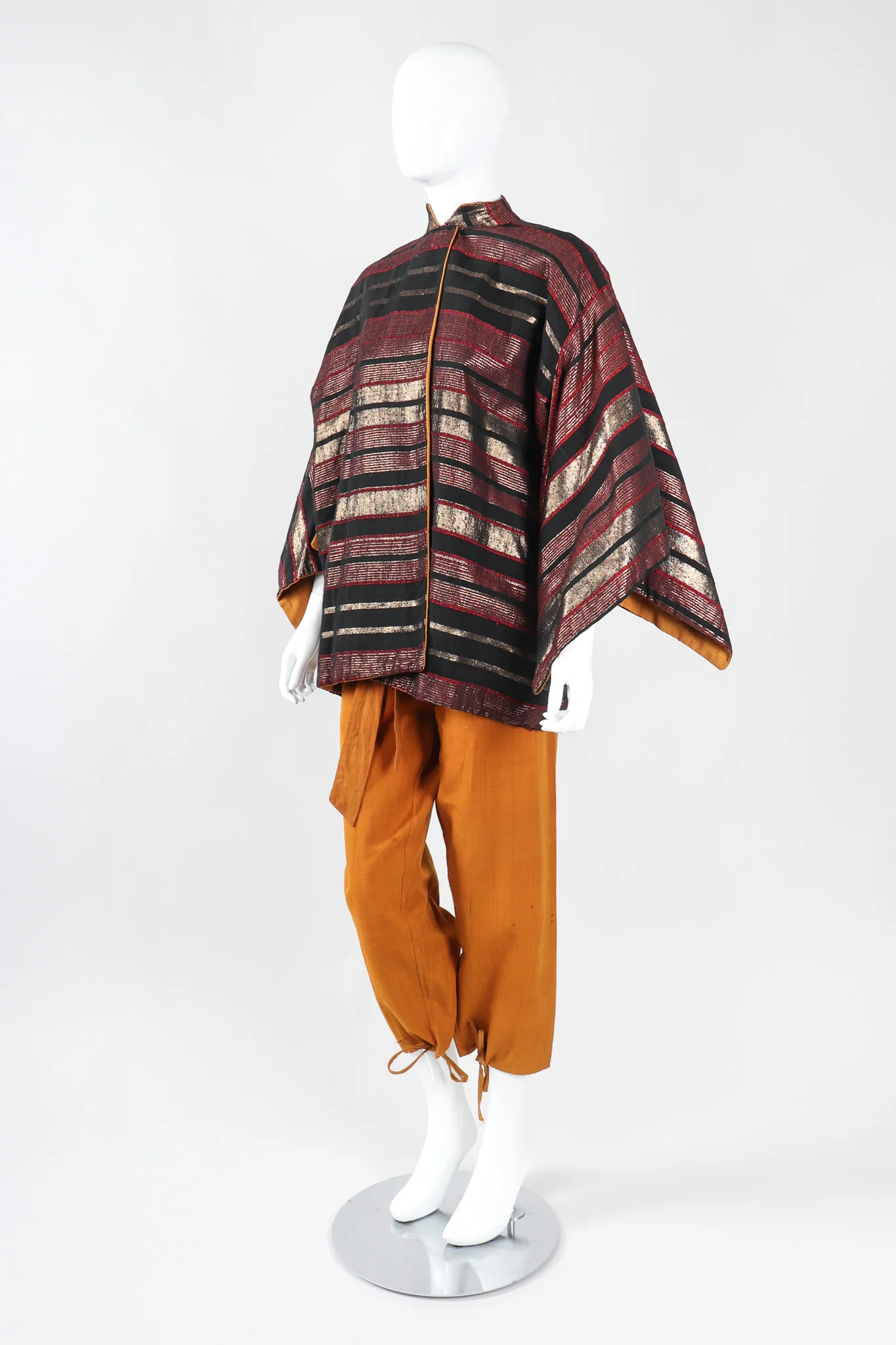 Metallic Kimono Jacket & Pant Lounge Set - Image 10